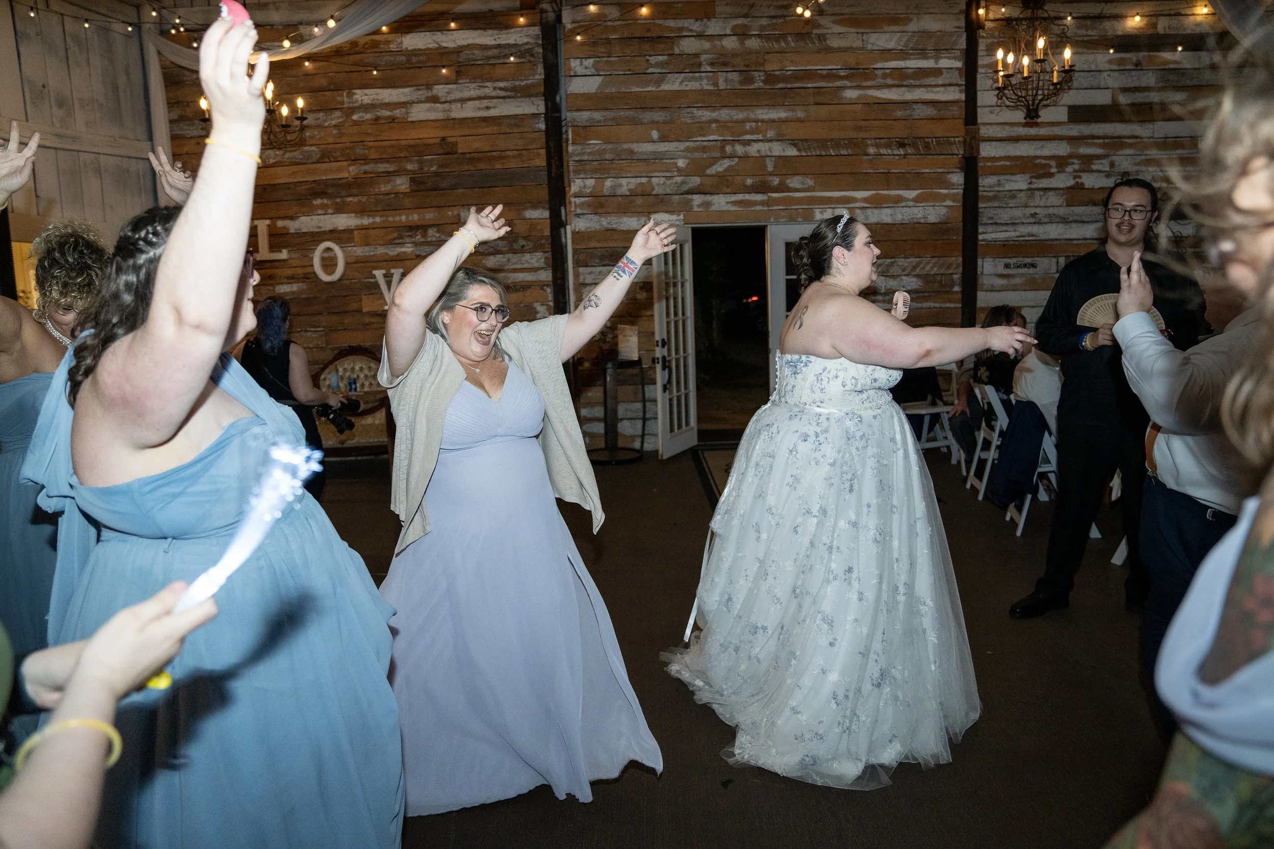 paul-brittney-bray-wedding-avonley-homestead-shelbyville-ky-shelby-marie-photography-472.jpg