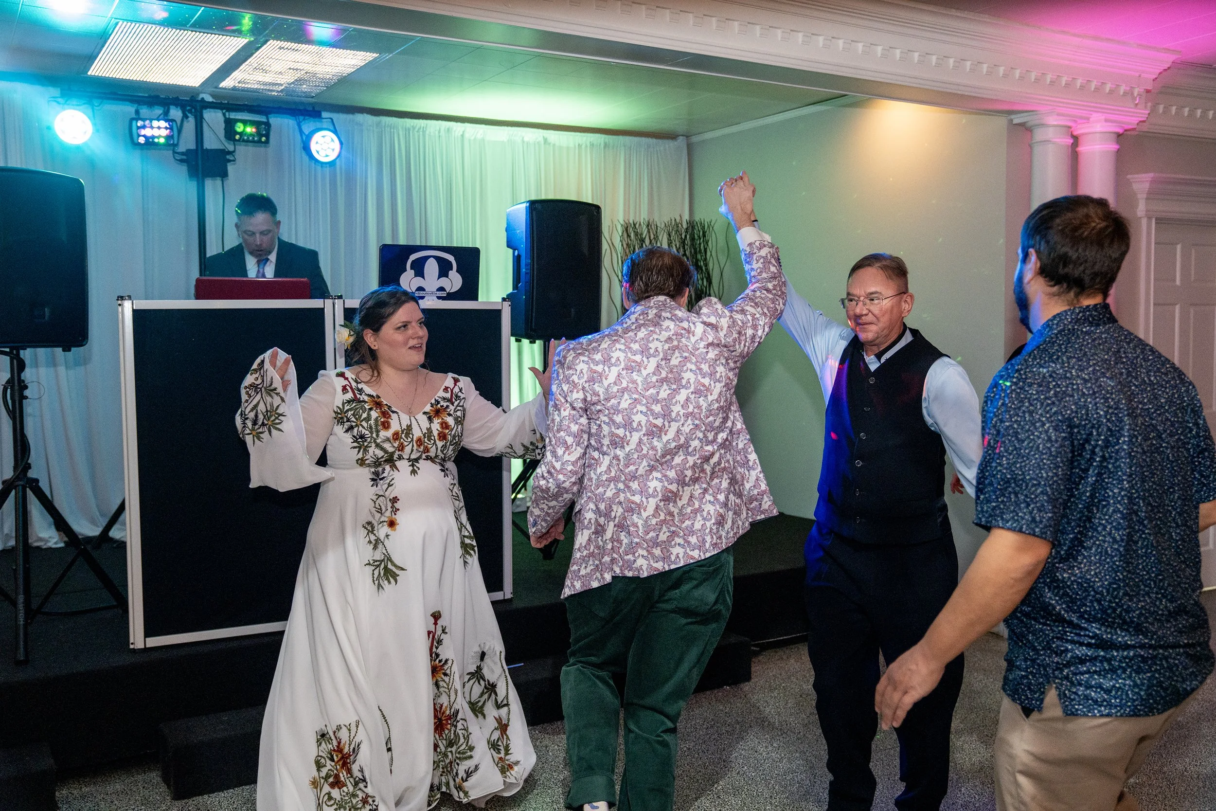 fellows-wedding-woodhaven-country-club-louisville-shelby-marie-photography-363.jpg