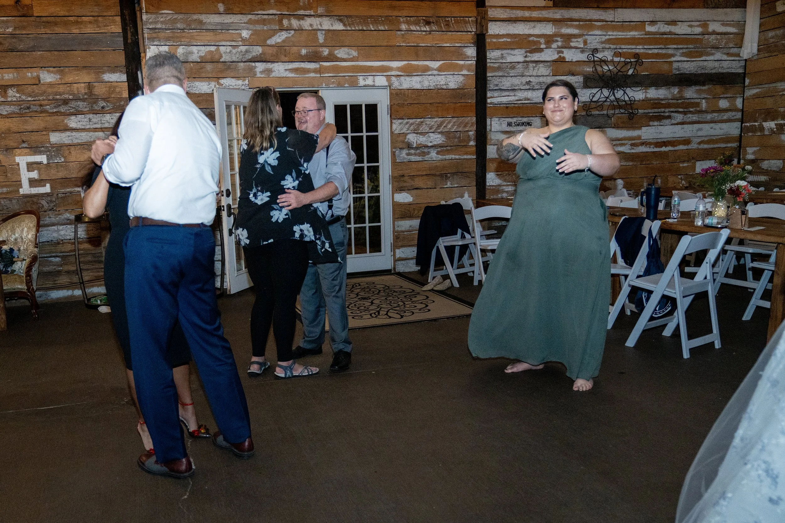 paul-brittney-bray-wedding-avonley-homestead-shelbyville-ky-shelby-marie-photography-495.jpg