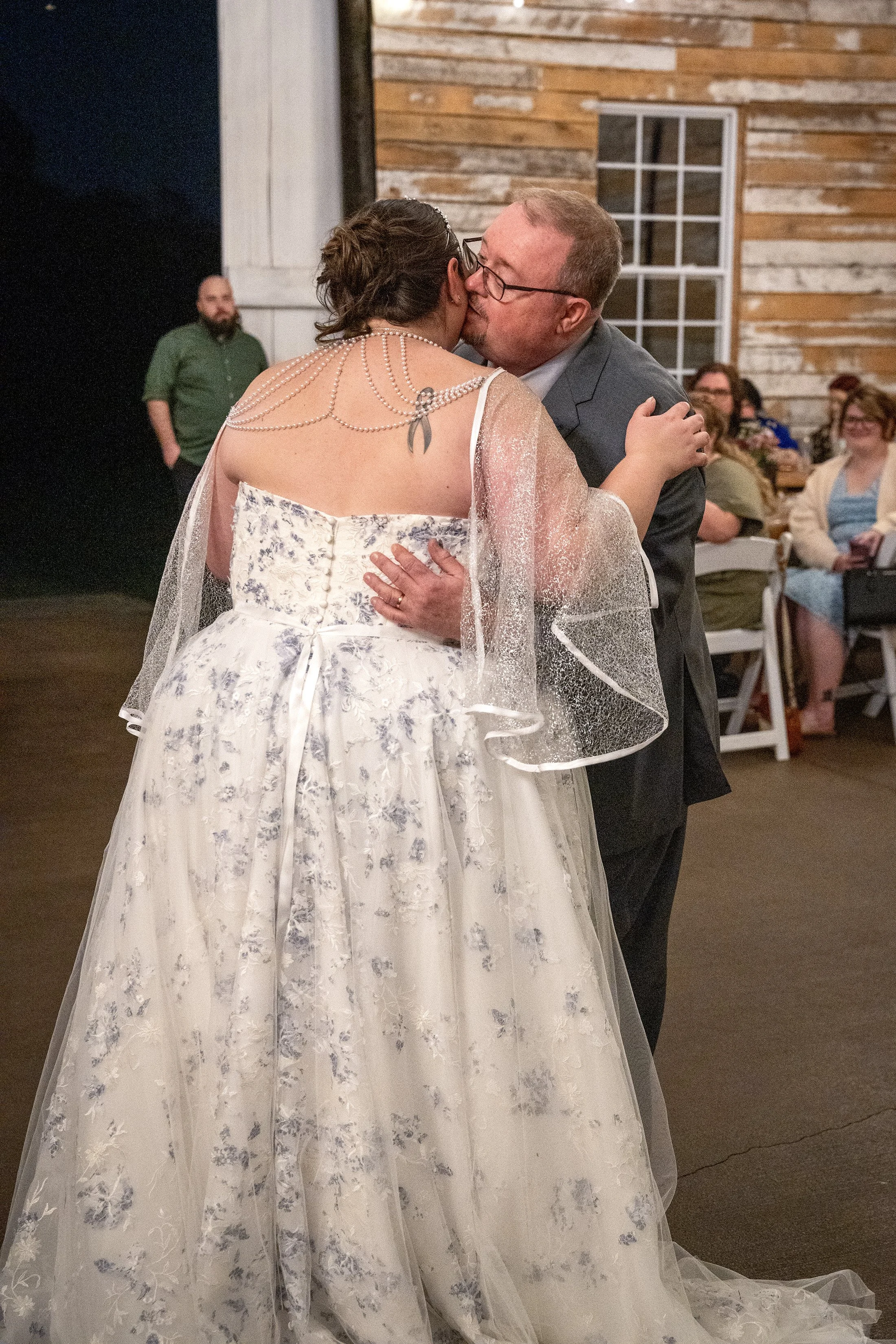 paul-brittney-bray-wedding-avonley-homestead-shelbyville-ky-shelby-marie-photography-368.jpg