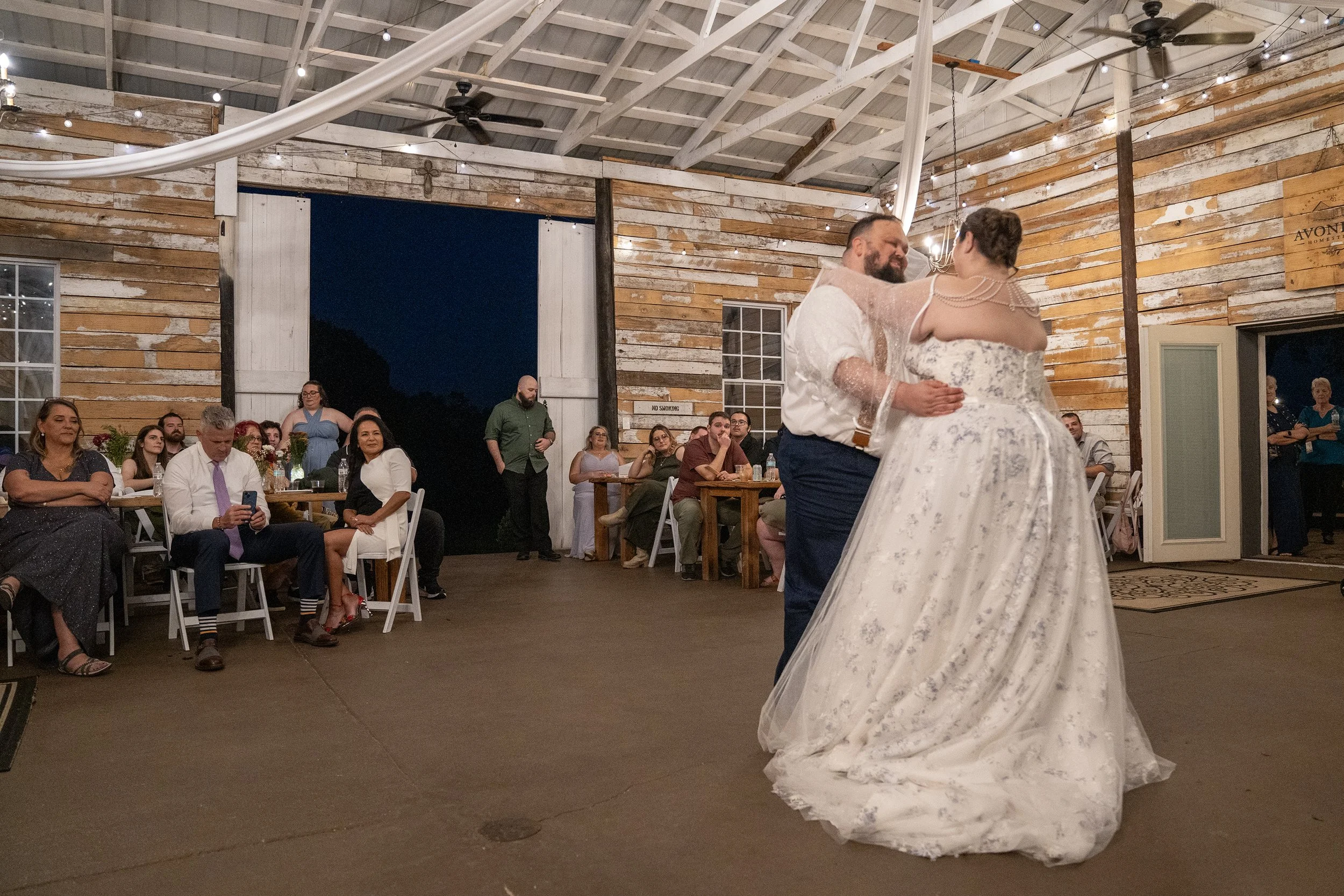 paul-brittney-bray-wedding-avonley-homestead-shelbyville-ky-shelby-marie-photography-356.jpg
