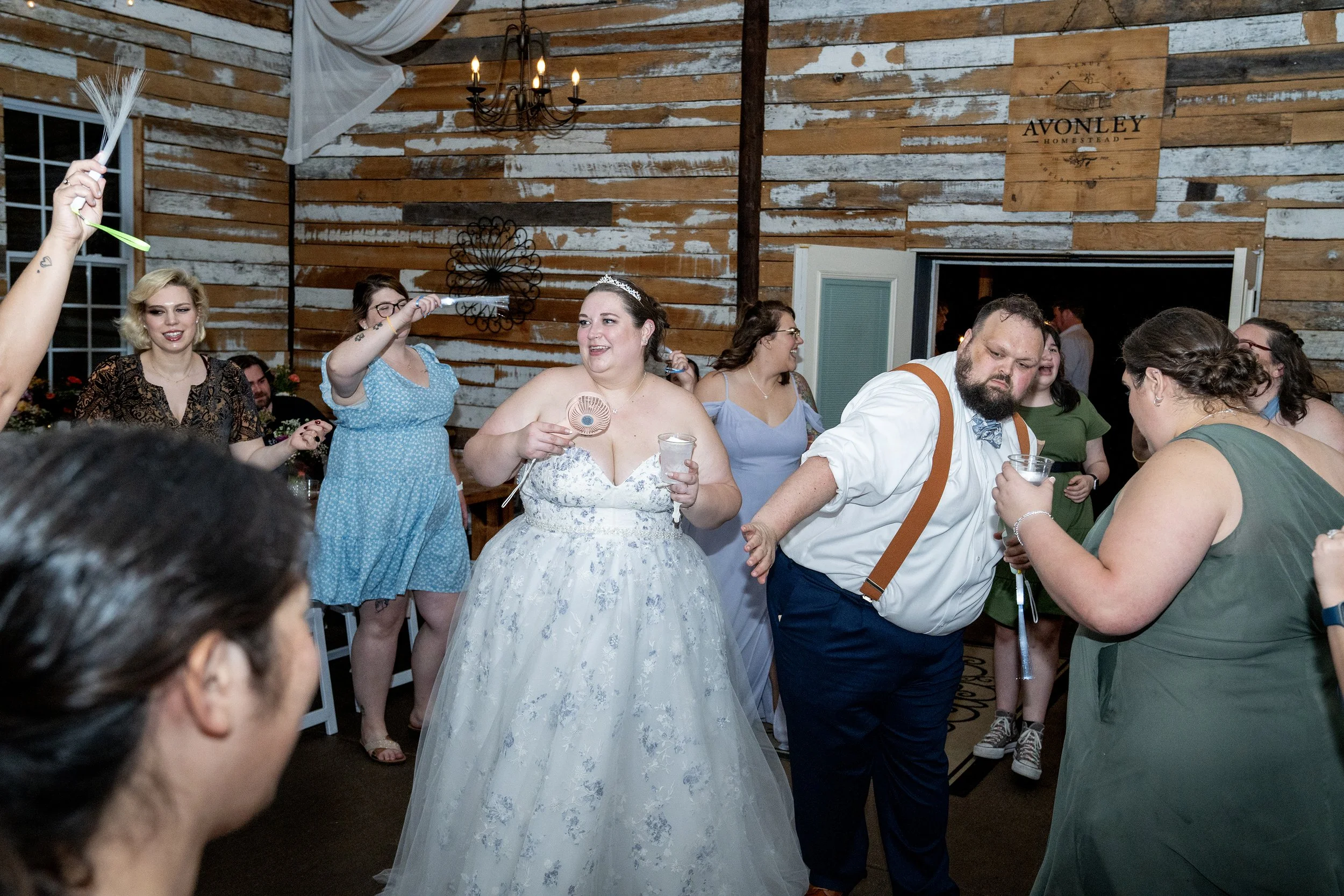 paul-brittney-bray-wedding-avonley-homestead-shelbyville-ky-shelby-marie-photography-462.jpg