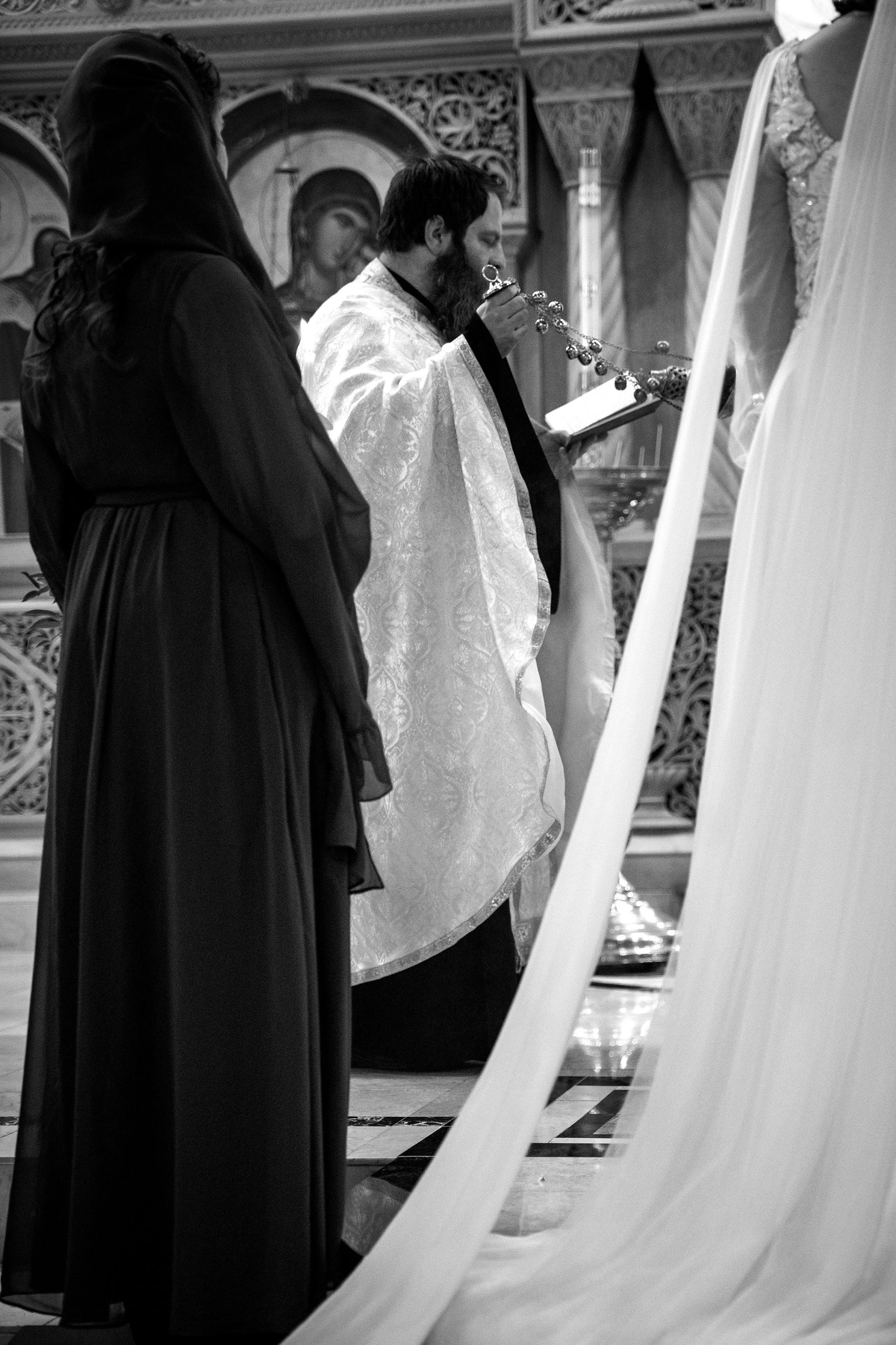 logan-wedding-st-michael-church-louisville-ky-shelby-marie-photography-173.jpg