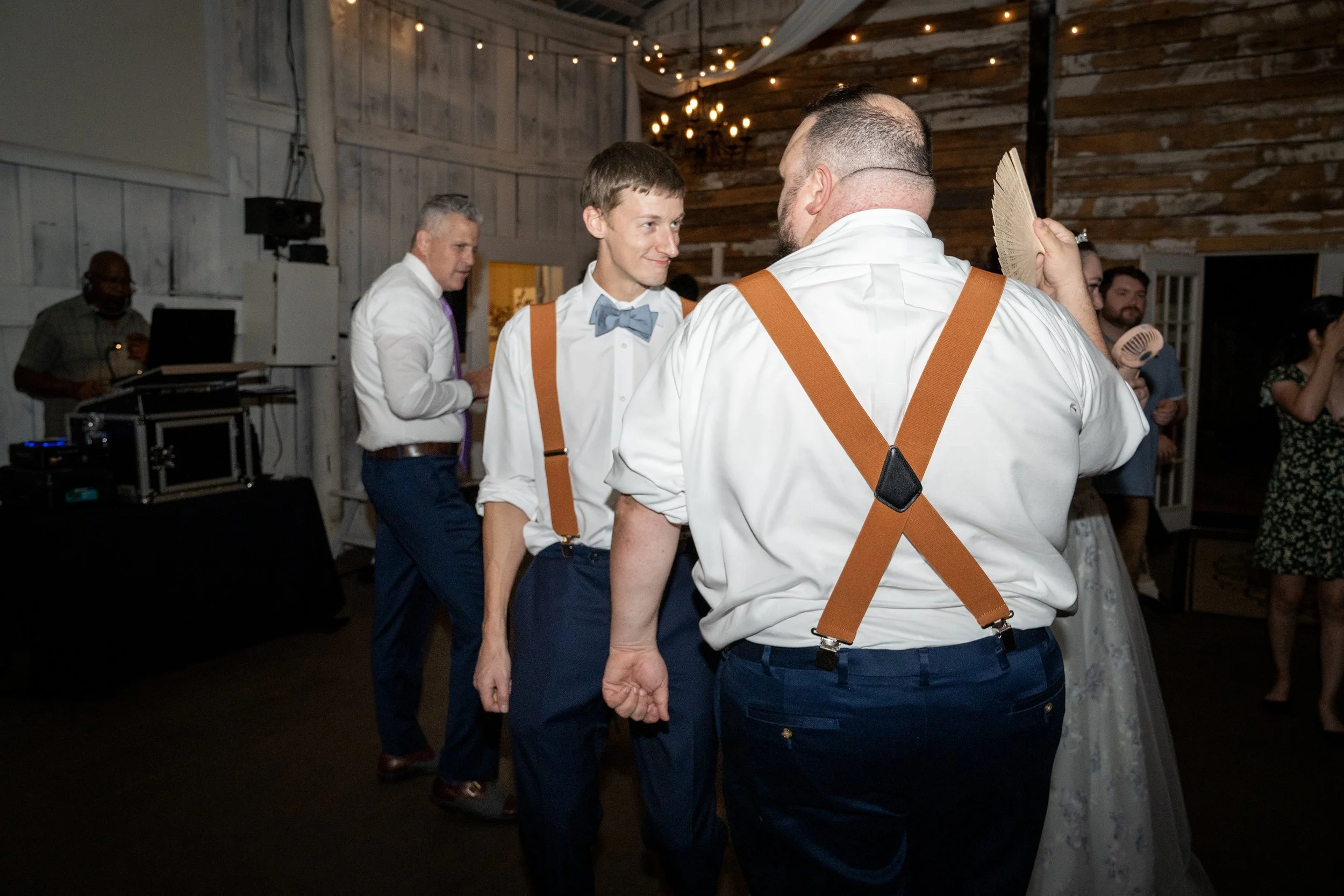 paul-brittney-bray-wedding-avonley-homestead-shelbyville-ky-shelby-marie-photography-420.jpg