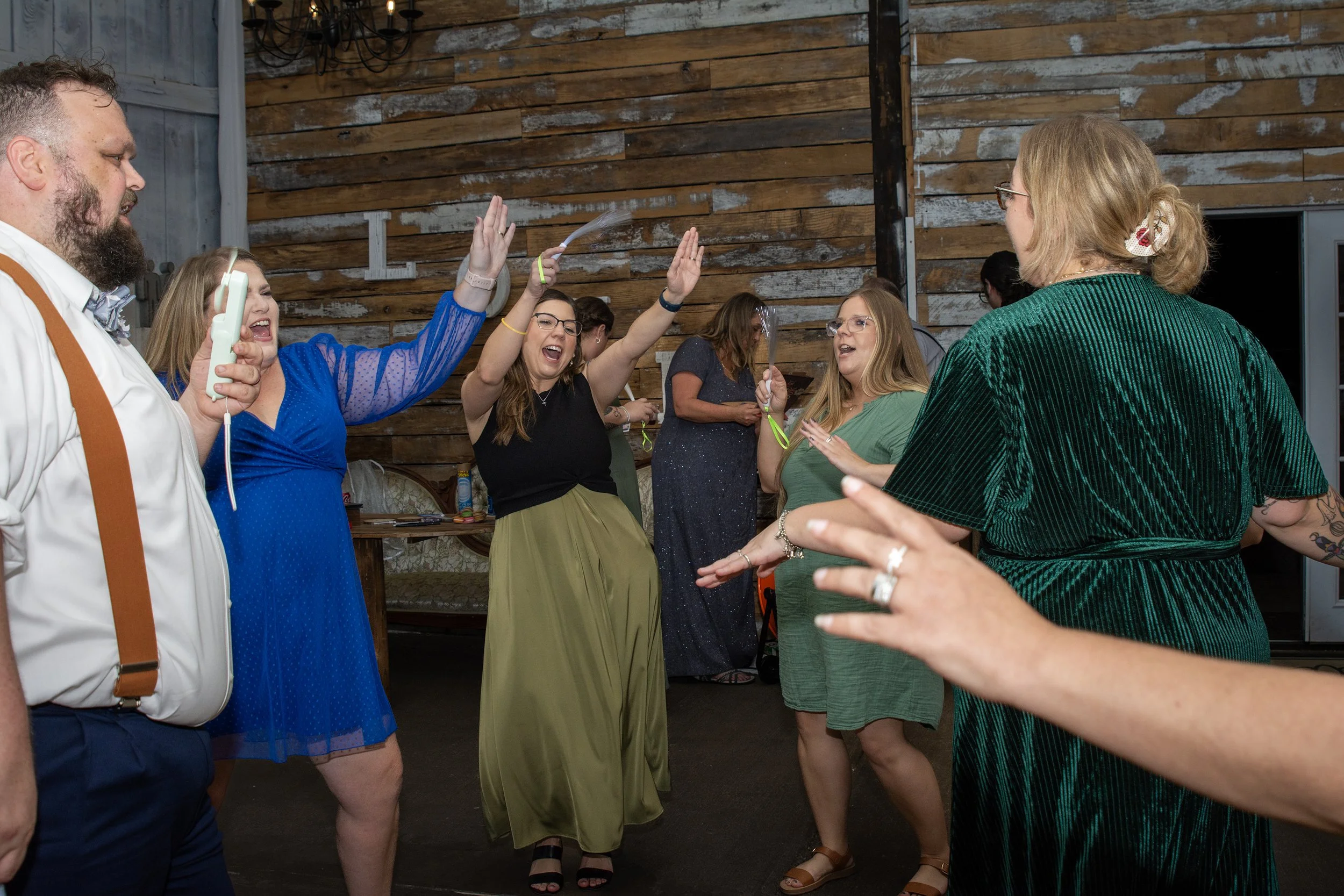 paul-brittney-bray-wedding-avonley-homestead-shelbyville-ky-shelby-marie-photography-437.jpg