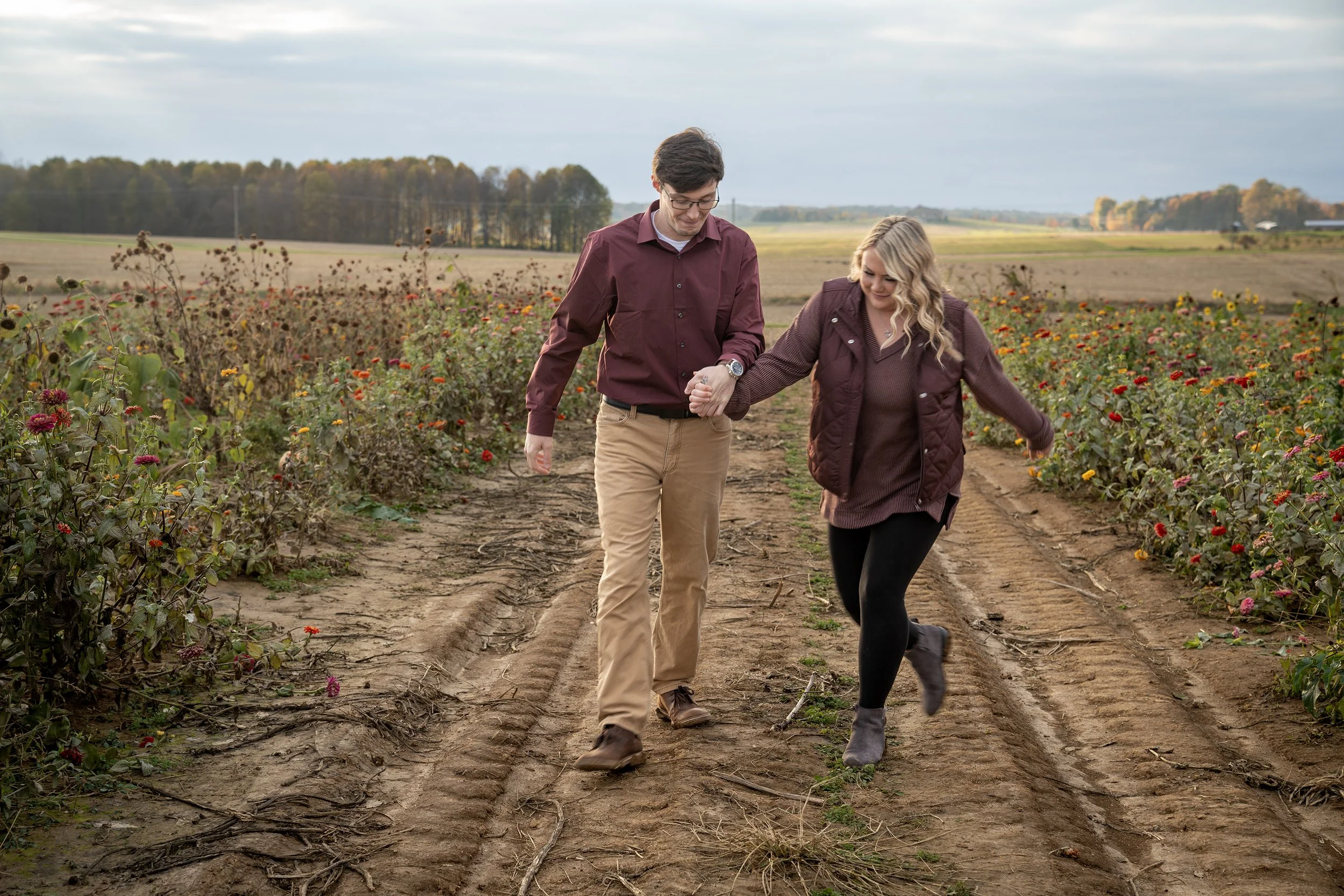 haley-blake-fall-engagement-hubers-winery-southern-indiana-shelby-marie-photography-37.jpg
