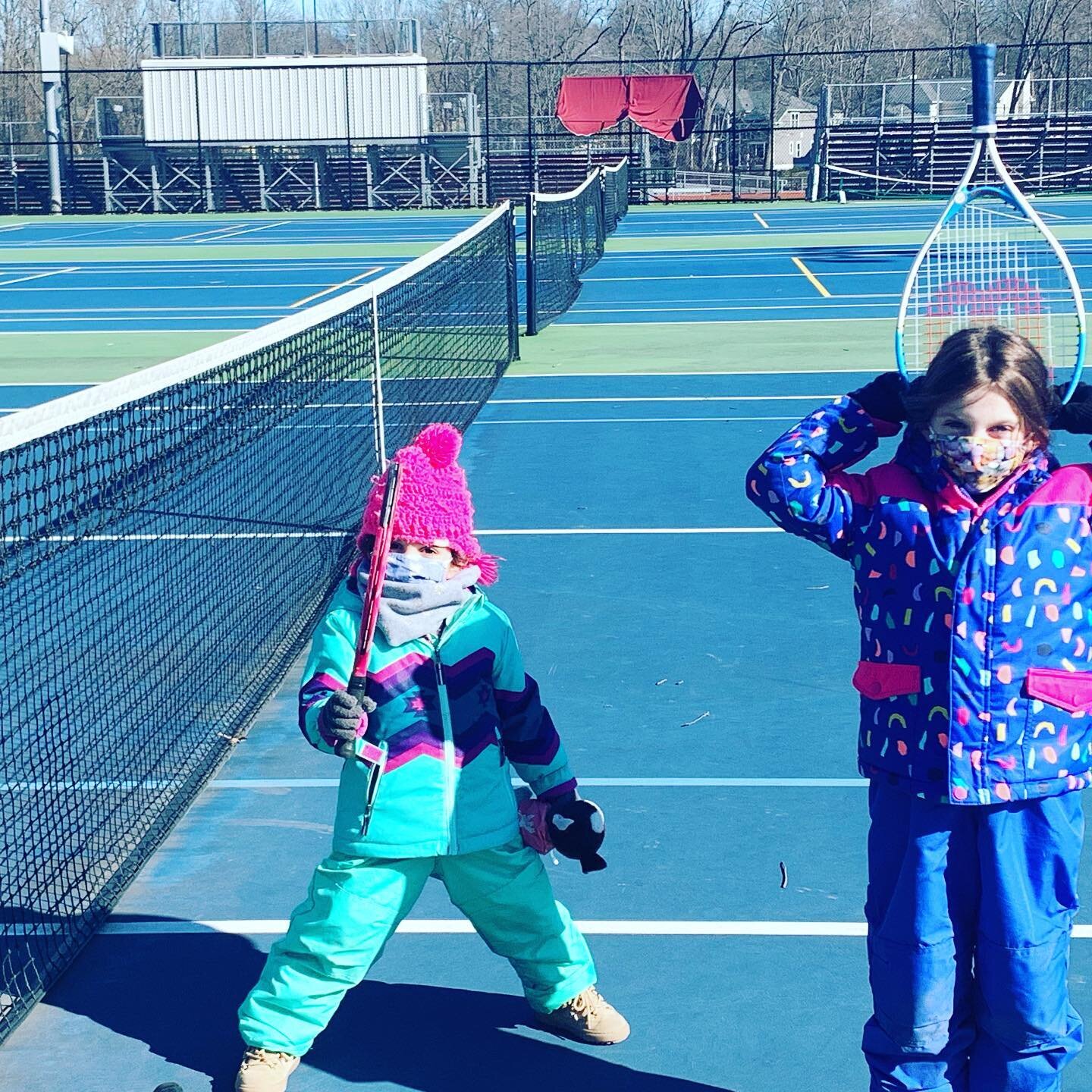 Tennis is a great activity to do with siblings. #summit #summitnj #westfield #westfieldnj #kidsactivities #activtiesforkids #tennis #tennisforkids  Link in bio to sign up for classes.