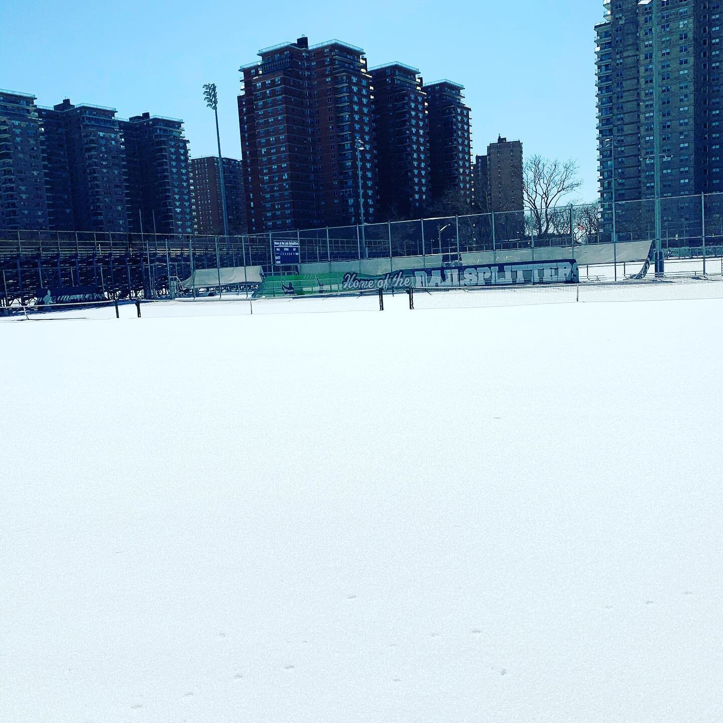 The courts won&rsquo;t always be covered in snow. Sign up for our early bird discounts! #ues #uesnyc #uesmoms #uwsdogs #uwsmoms #uwsmom #kids #afterschoolactivitiesforkids #afterschoolkids