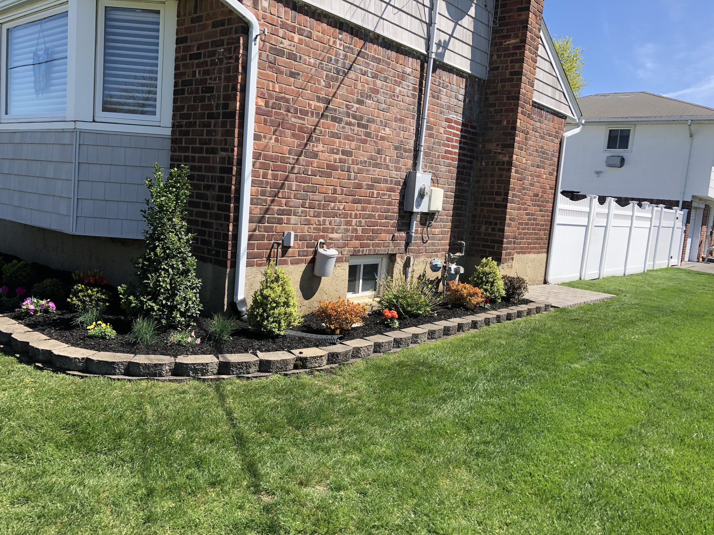Side of house pNG - reduced.png