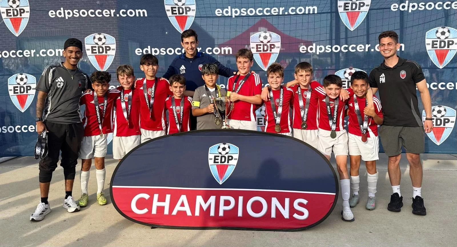 🏆 TRI-STATE CHAMPIONS! 🏆

Our Tru Tekkers B2016 Elite Red squad continues to make history! 🔥

This weekend, the boys captured the Tri-State Championship after a competitive 4-1 victory over a talented East Meadow side in the Final. 💪⚽

Competing 