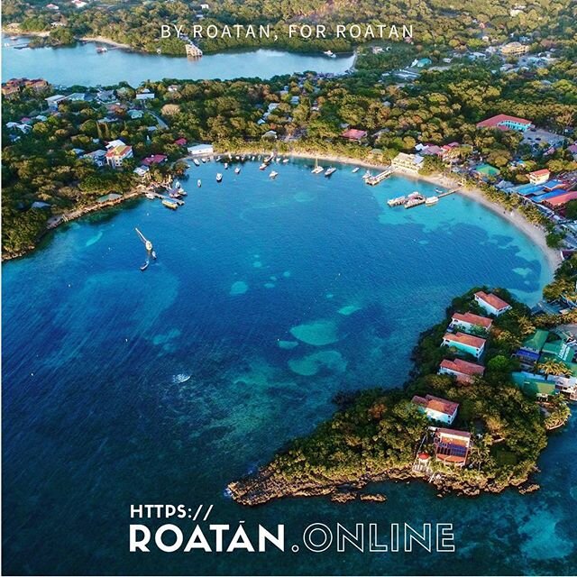 Roatan&rsquo;s Half Moon Bay.