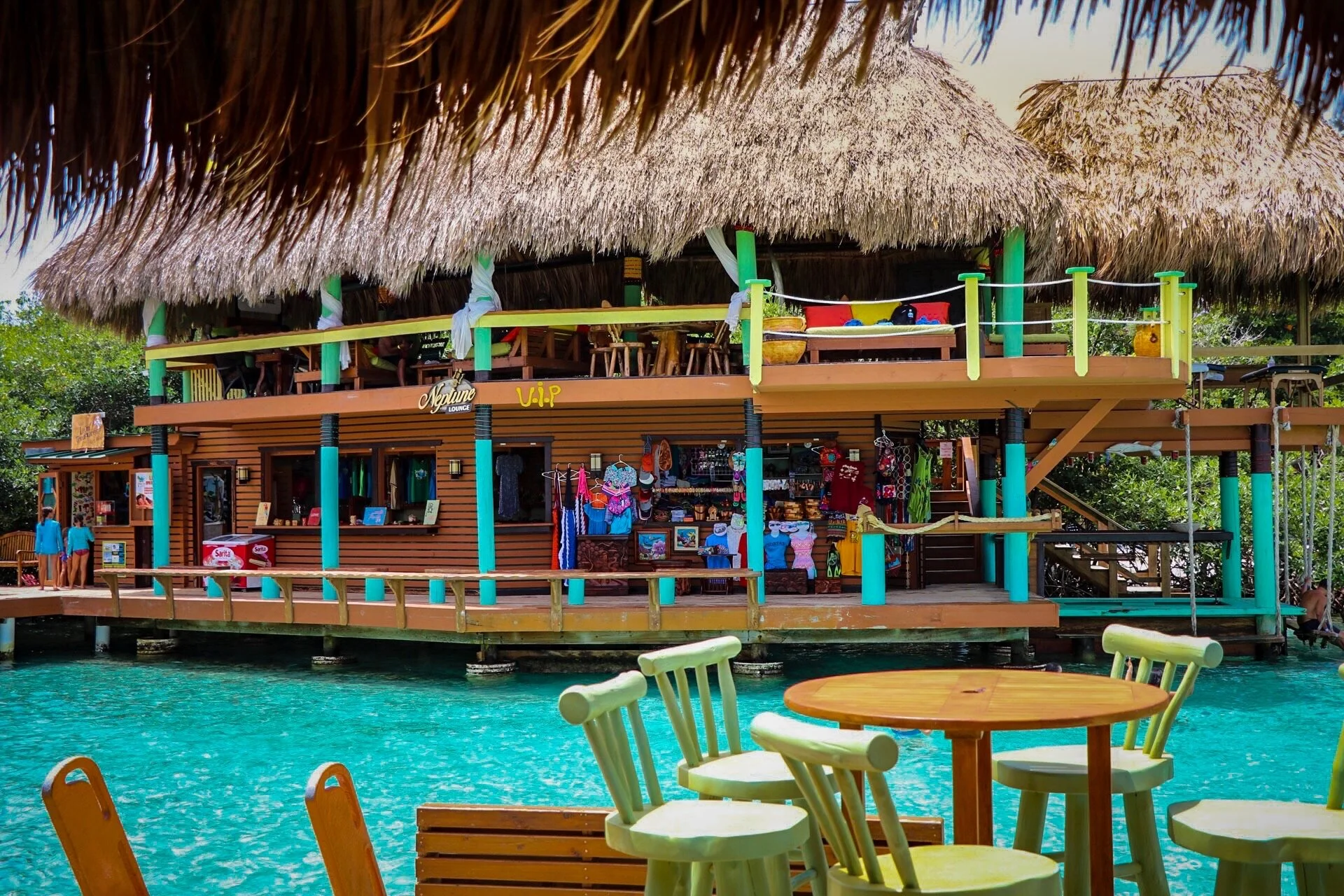 Little French Key — ROATAN