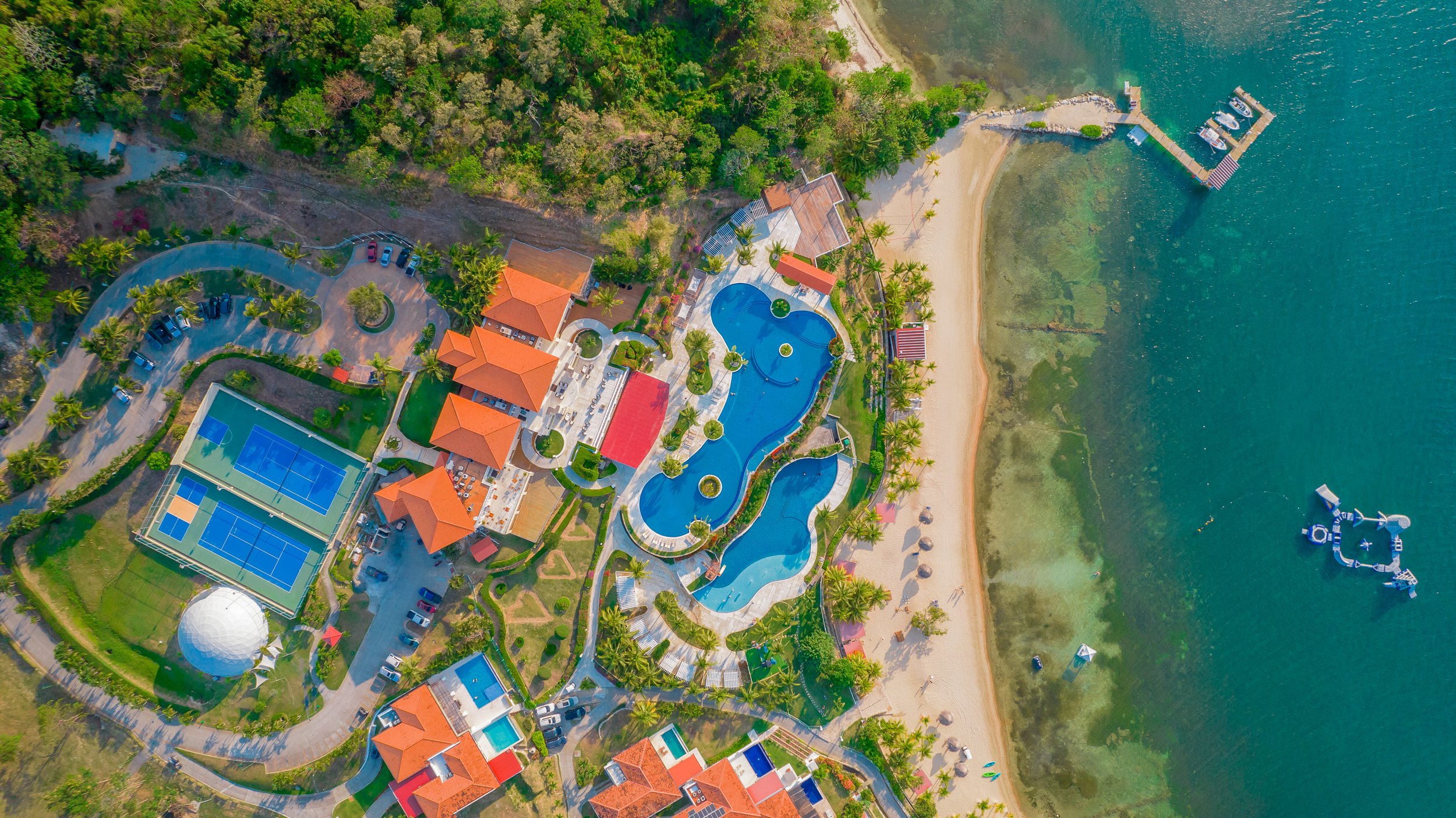 Tenis Court Pristine Bay.jpg