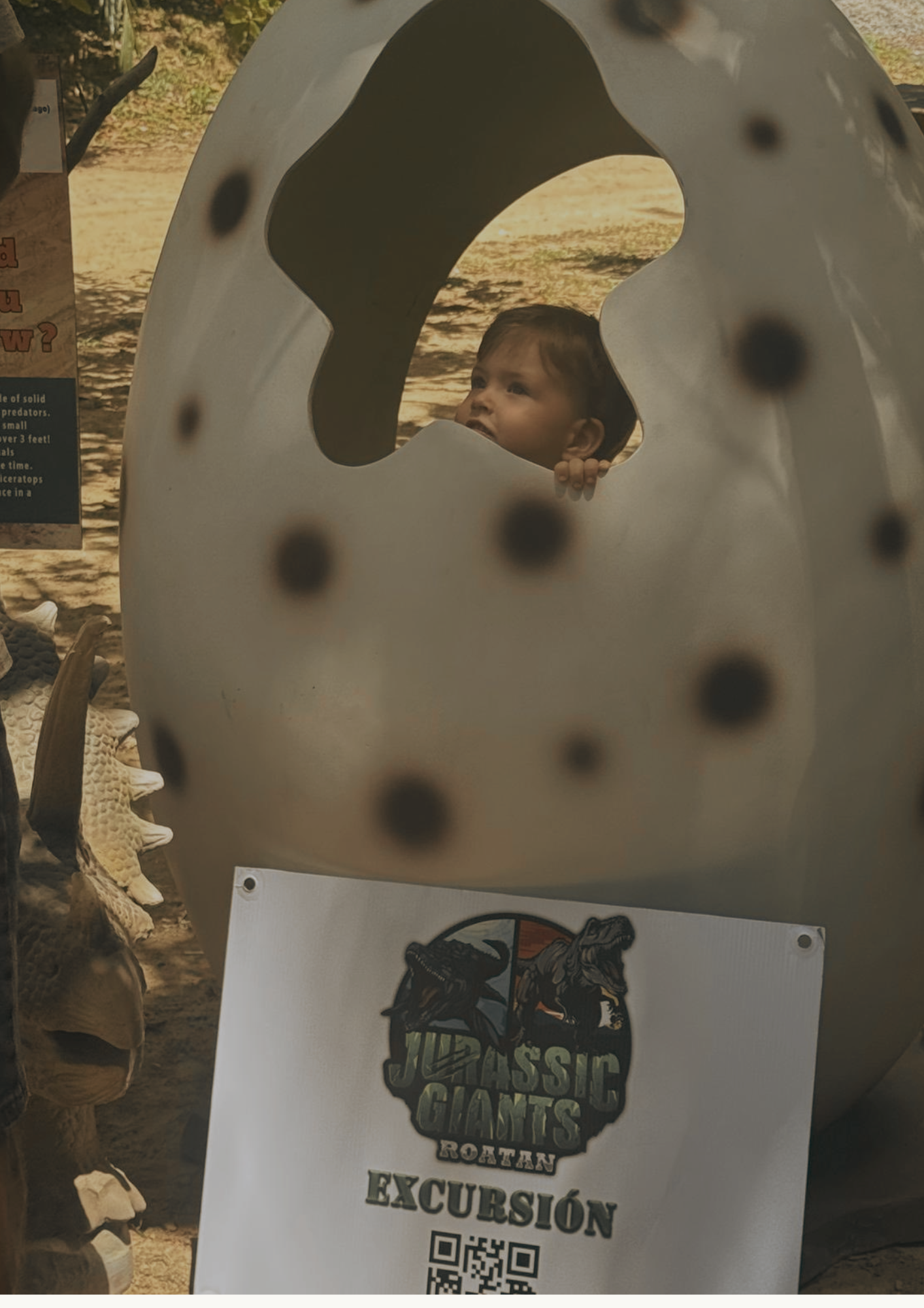 Jurassic Giants Roatan 4.png