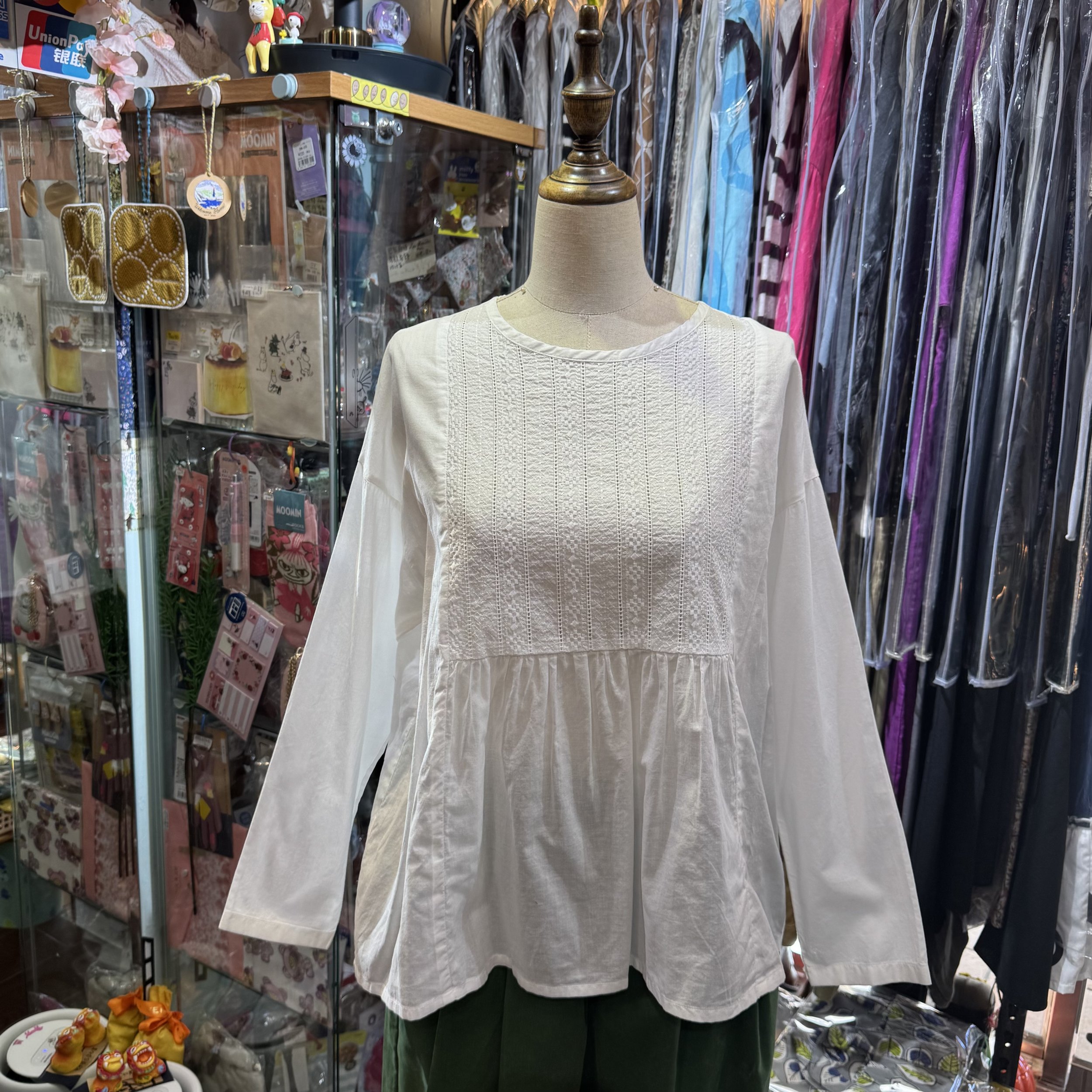 Sale- Days Embroidery Cotton Top, 2 Colors, made in Japan