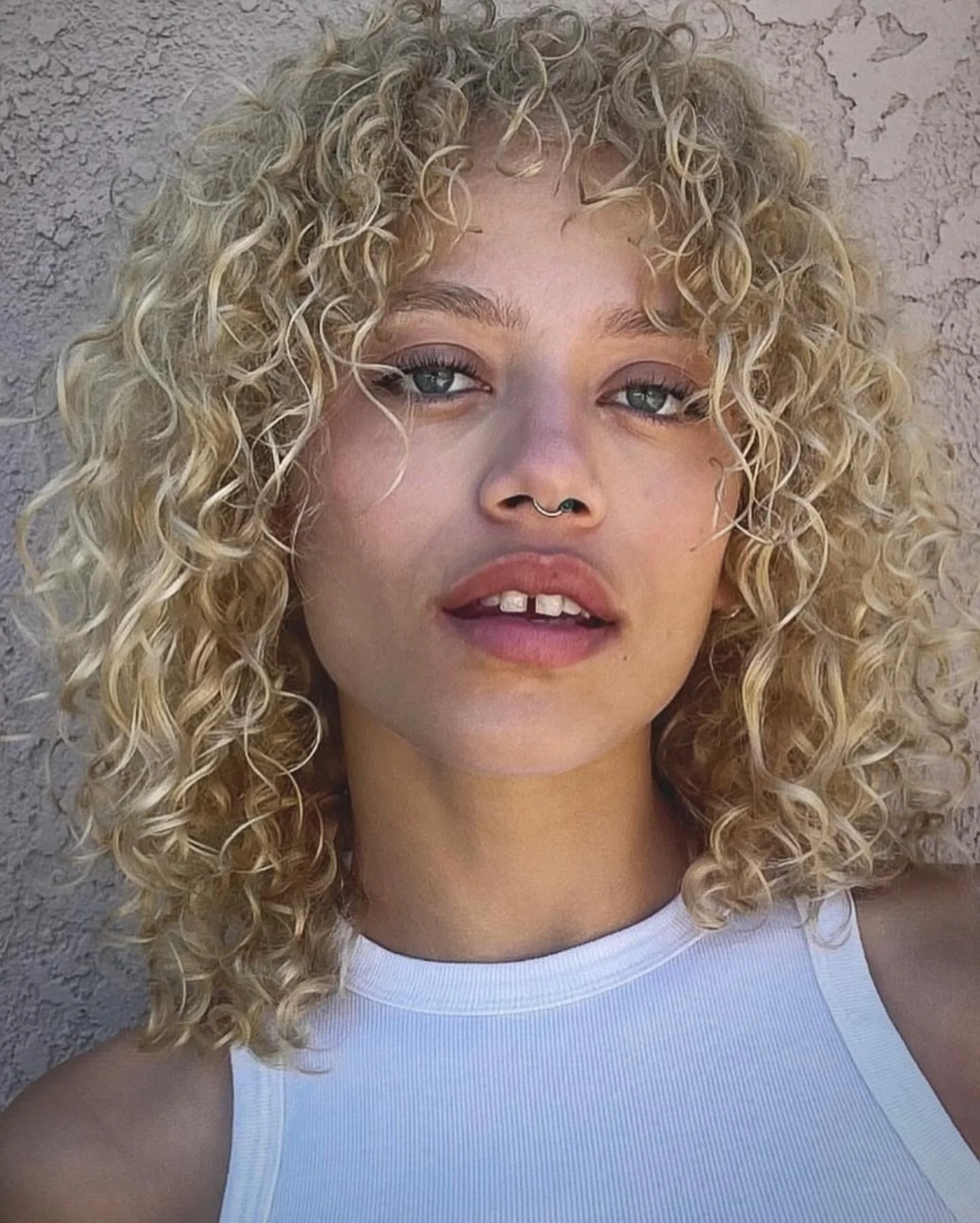 COLOR ARTIST ✺ @naomi_knights