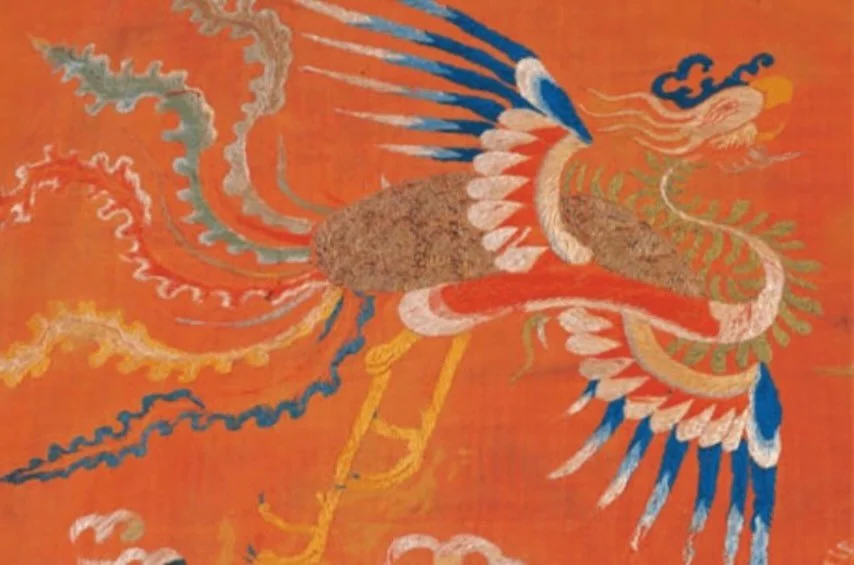 Female general Qin Liangyu&rsquo;s gold-embroidered robe with dragons and phoenixes ✺ via @sacredgrounds_