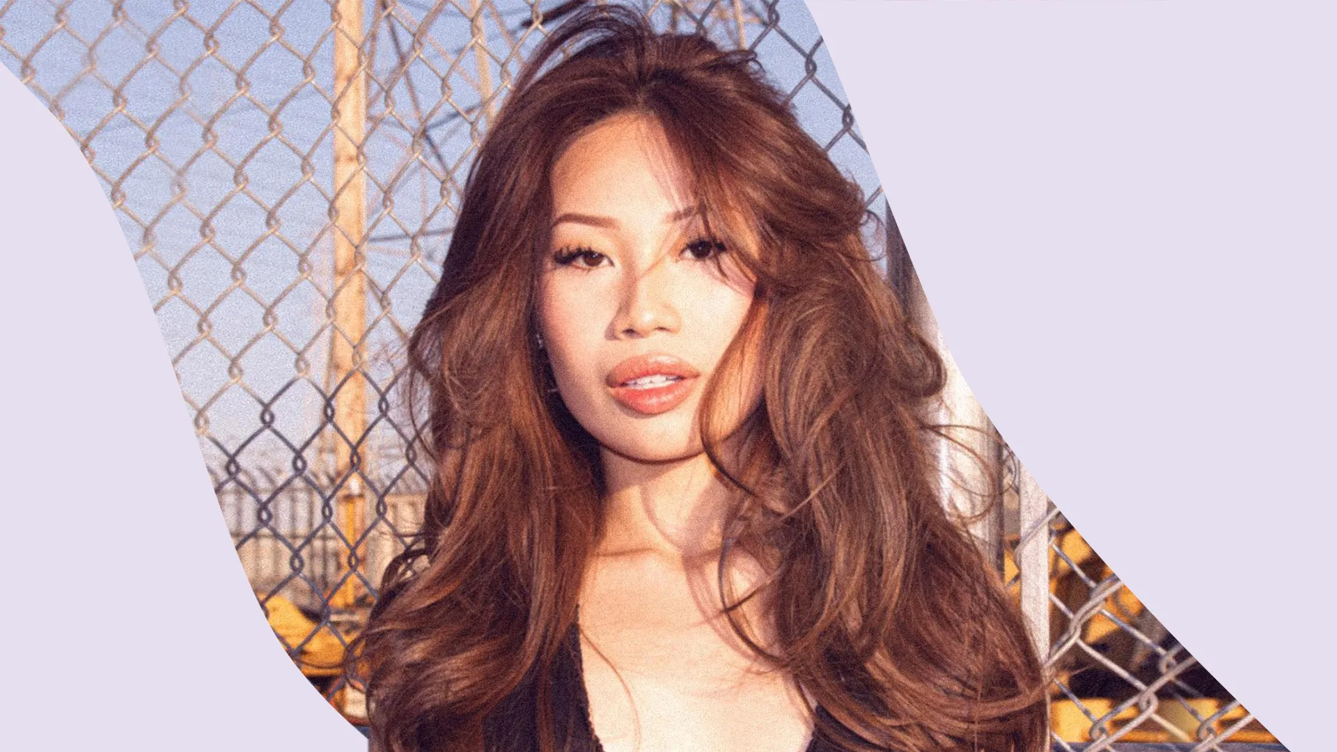 Bombshell Angel hair has built-in wings to hold up the shape