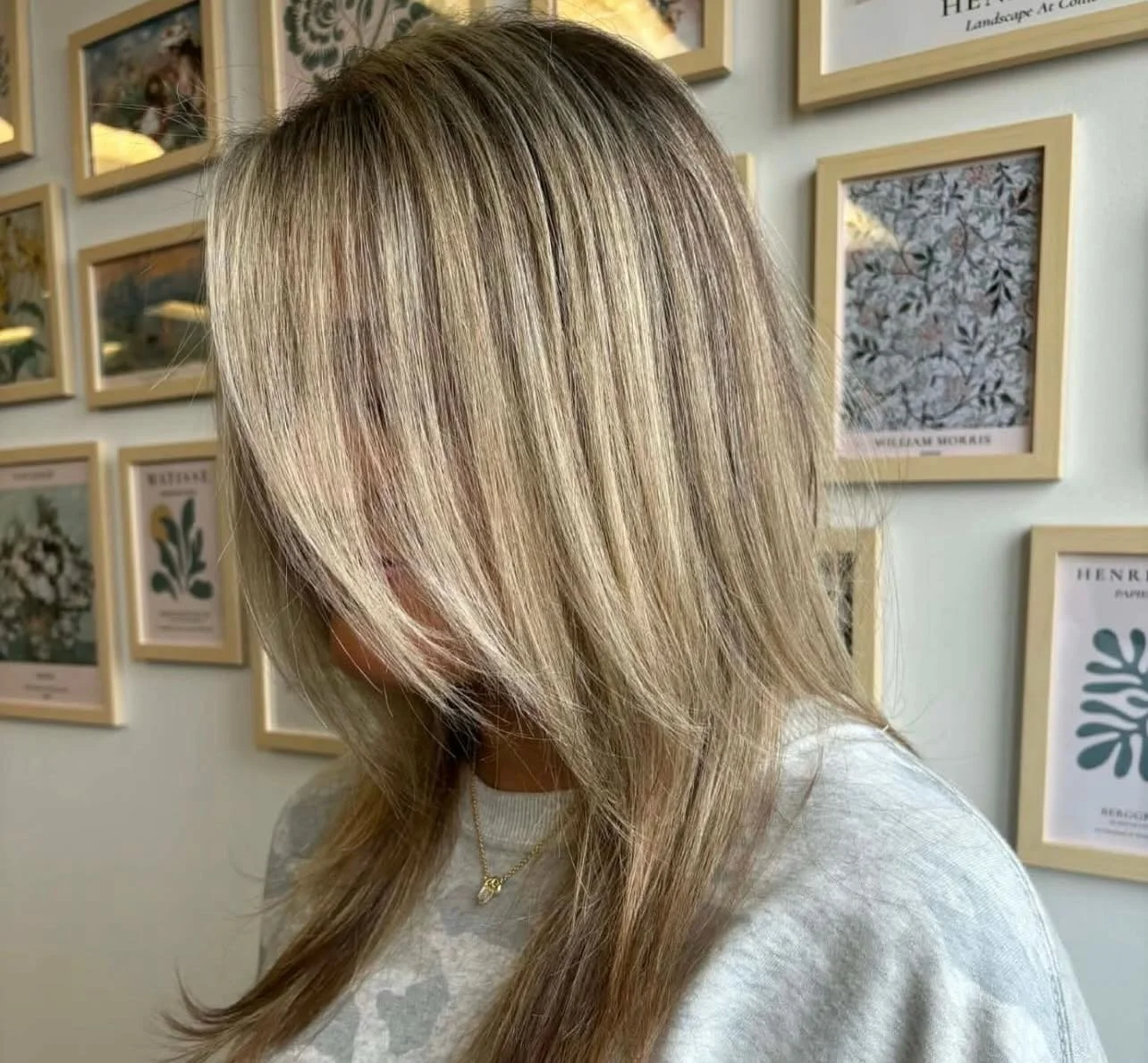 Fake spring or not&hellip; we&rsquo;re acting like summer is around the corner ☀️✨

If the weather is confused, your hair doesn&rsquo;t have to be.

Soft dimension. Lived-in brightness. That effortless blonde that hits different in natural light.

Co