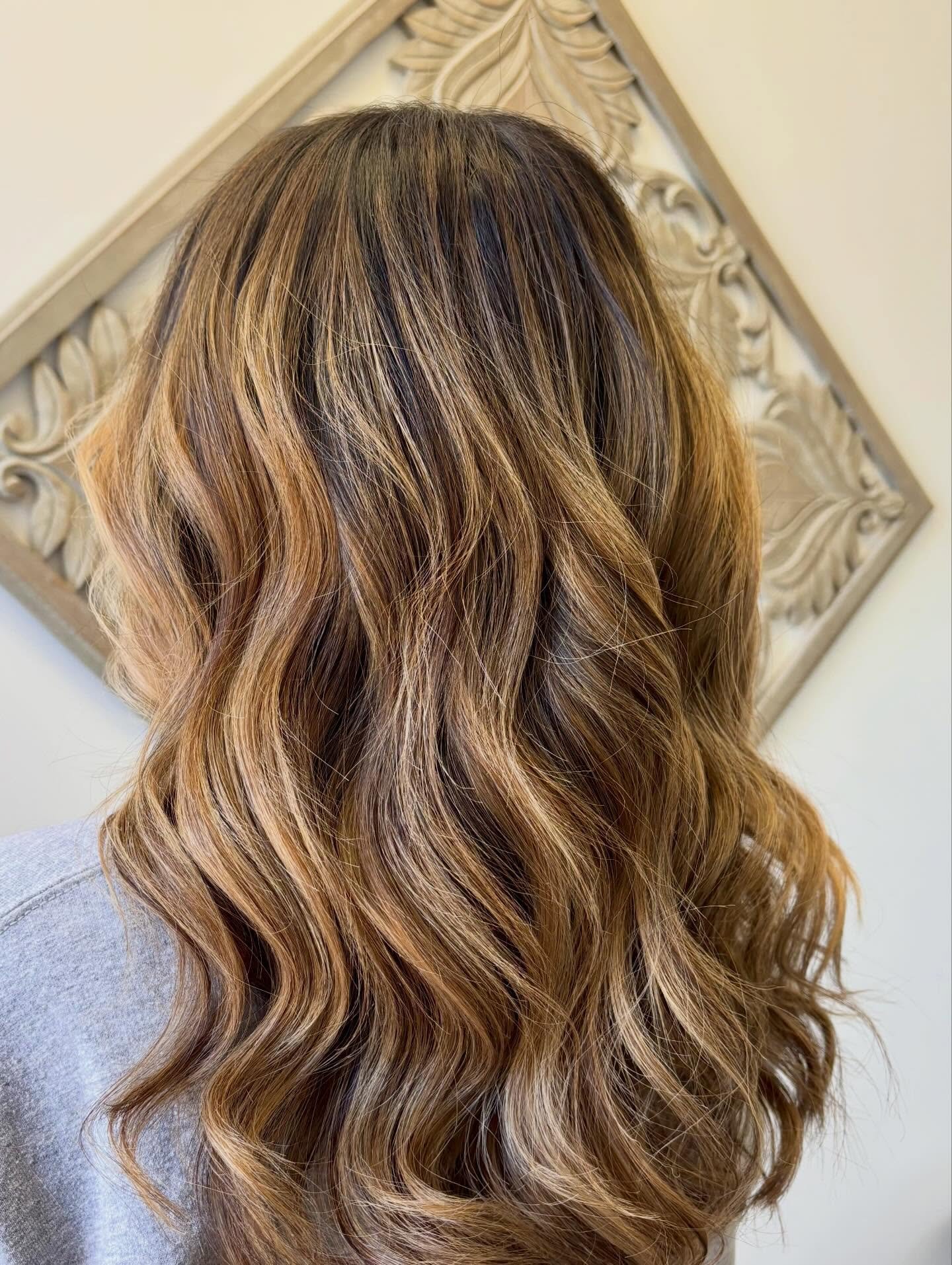 Spring is around the corner&hellip;and sun-kissed highlights are coming back with a vengeance!!! ☀️

We&rsquo;re getting ready to launch our Spring Retail Promotions at Rising Lotus &mdash; because the magic doesn&rsquo;t stop when you leave the salo
