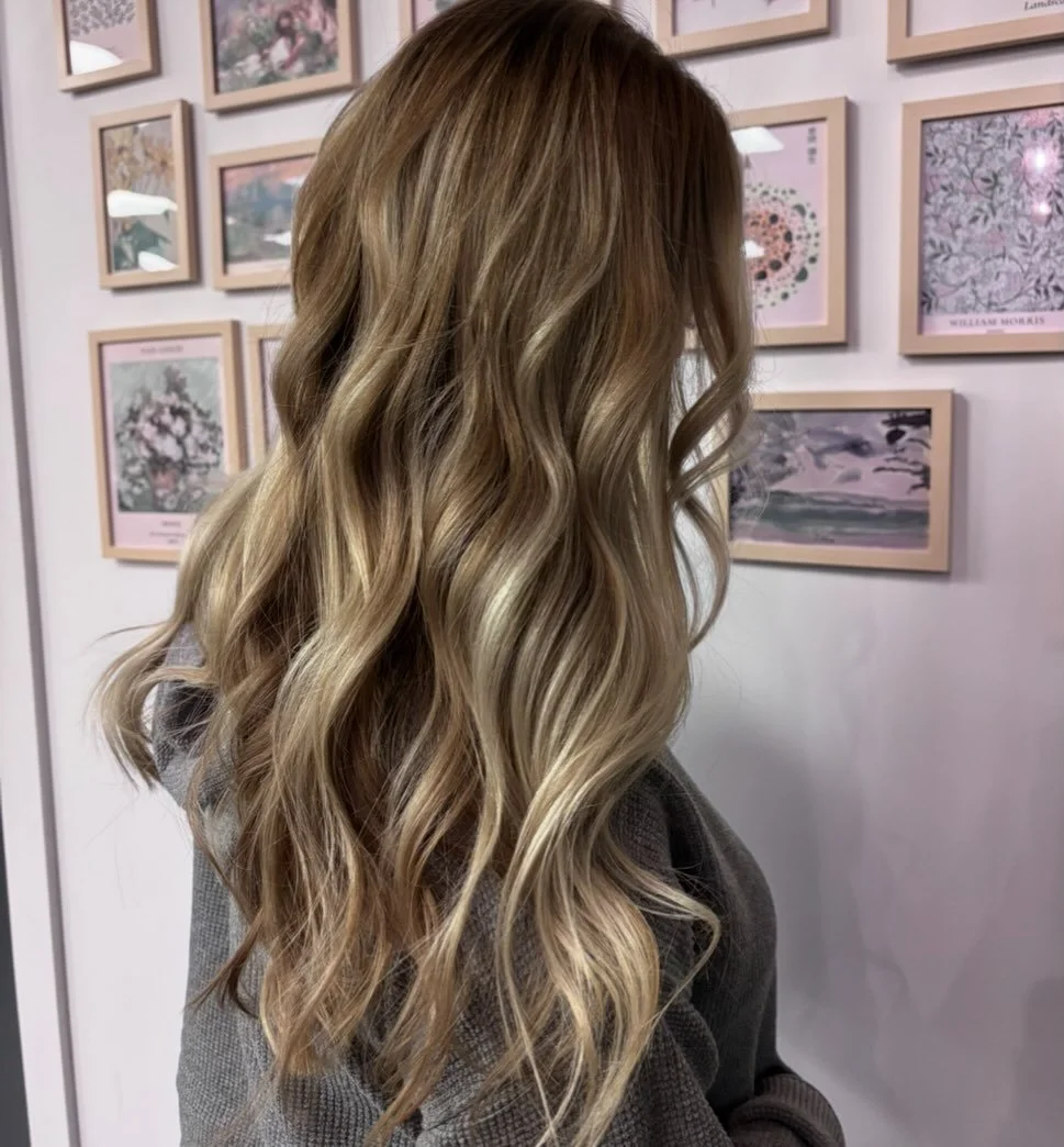 Low-maintenance blonde is always the goal 🤍
Soft, blended, and designed to grow out beautifully.

Appointments are filling for spring&mdash;secure your spot now ✨ 

Hair by | @itsbrittanyb4