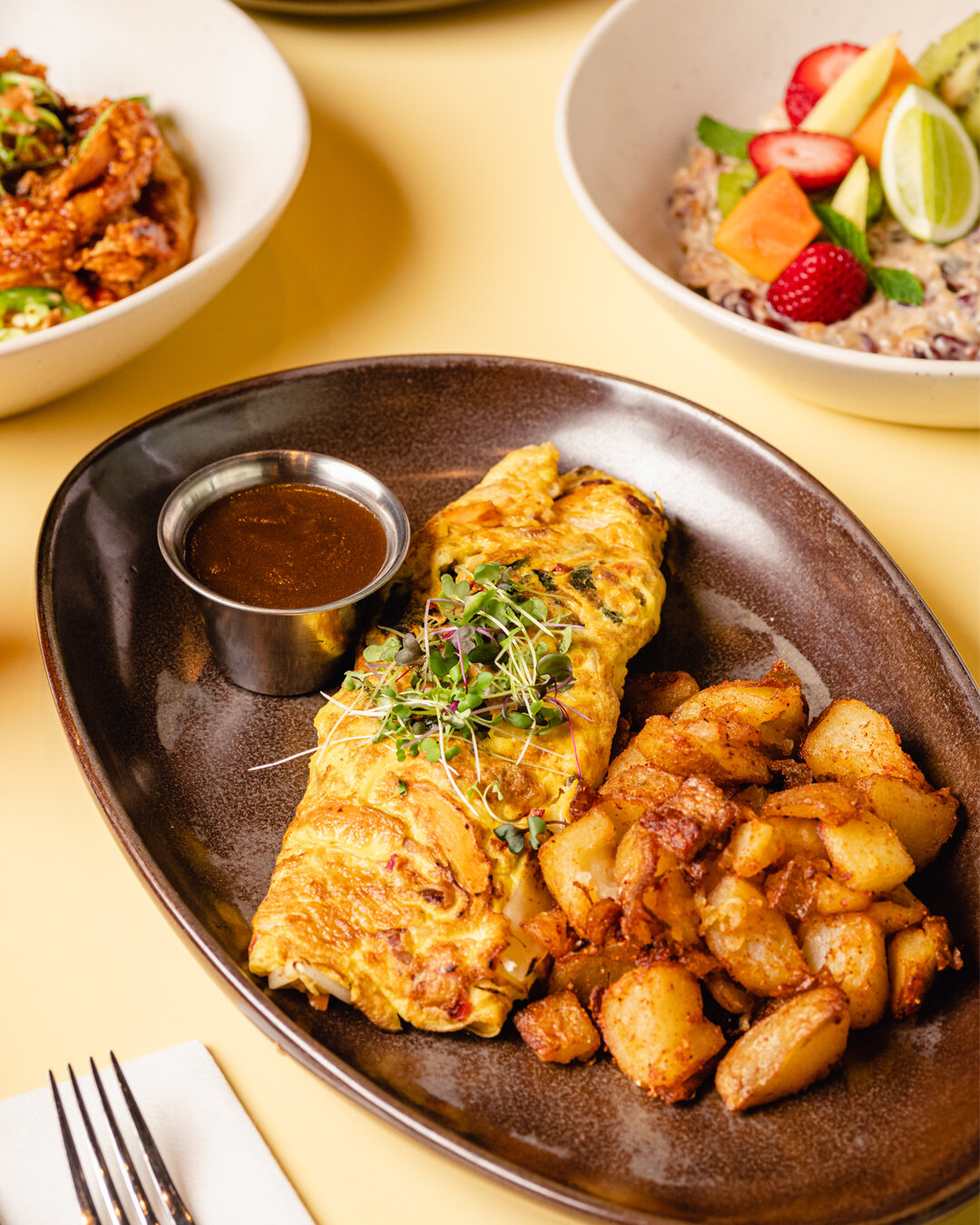 If your brunch dish of choice is an omelet, then you're in luck! Our breakfast menu features two omelets, the Ali`i Mushroom Omelet and the &ldquo;Egg Foo Yung&rdquo; Omelet. Both come with your choice of rice or linguica spiced potatoes.

#MahiaiTab