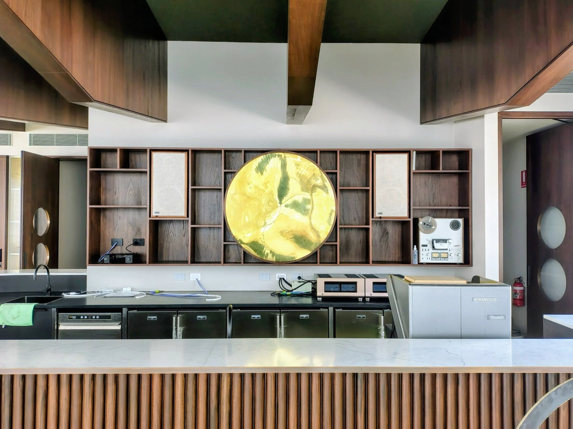 Polished Feature Mirror