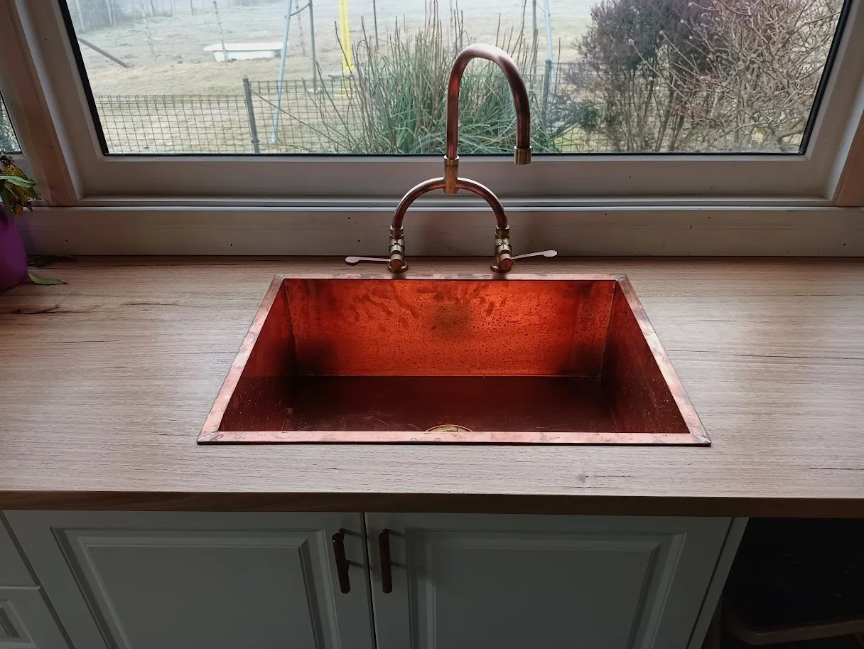 COPPER SINK IN KITCHEN