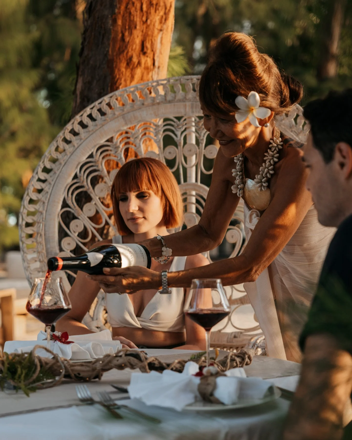 Poured with love, savored with joy.

Photo credit : @tinihau.b

#island #frenchpolynesia #raiatea