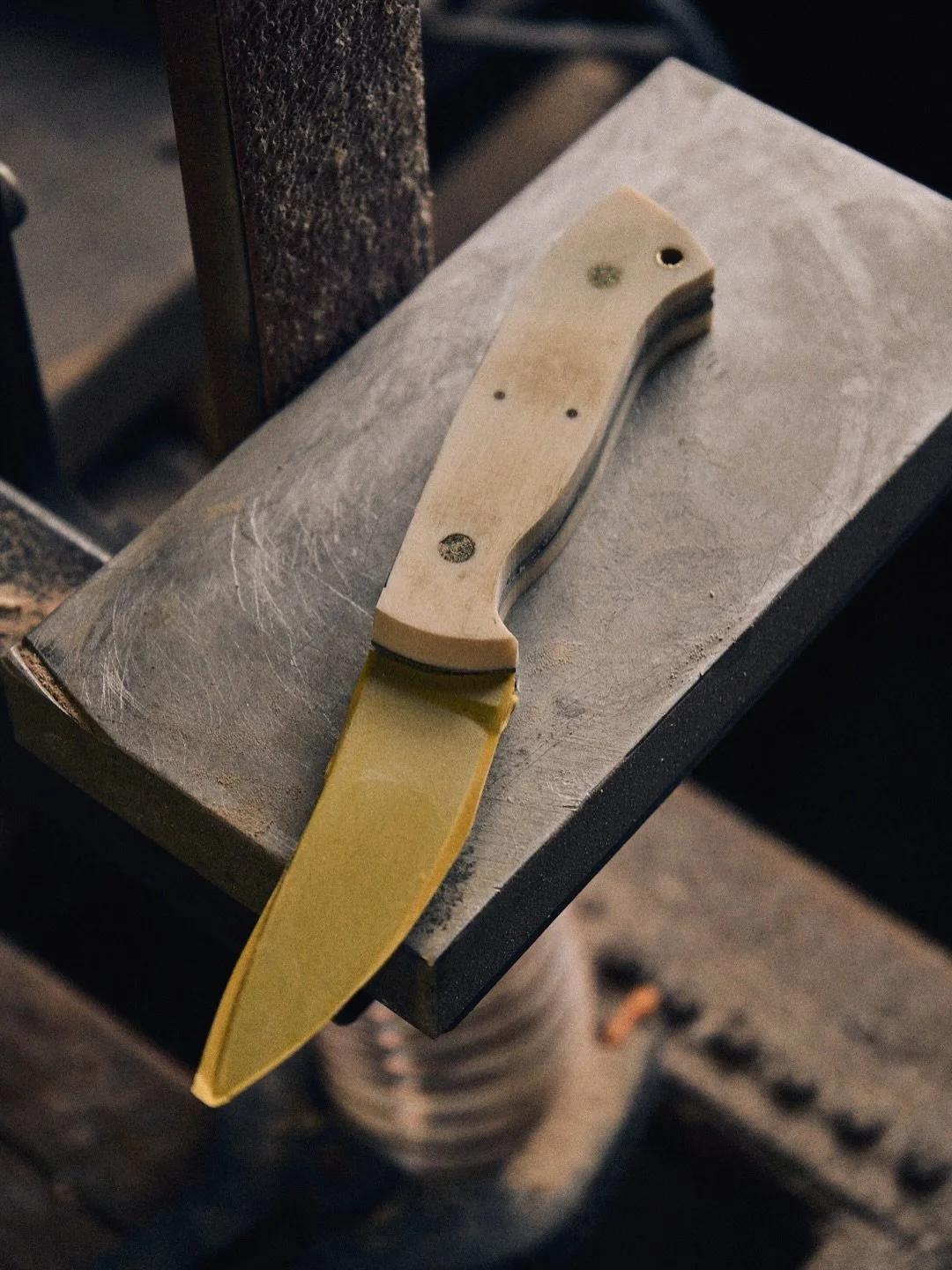 A little work on the @thestalkingshowltd auction knife between heat treatments on @rushbrookeknifecompany blades - mad there&rsquo;s only a few weeks left.