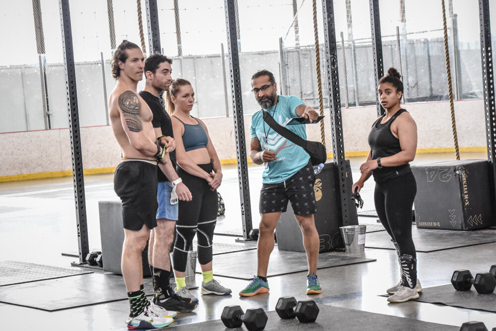 Get your squad together - we're throwing down at The Hanger in less than a week! 

📸: @shootingmonsters

#elementcomps #teamchallenge #fitness #fitfam