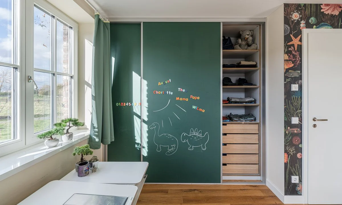 Cabinet-Einbauschrank-Kinderzimmer.jpg