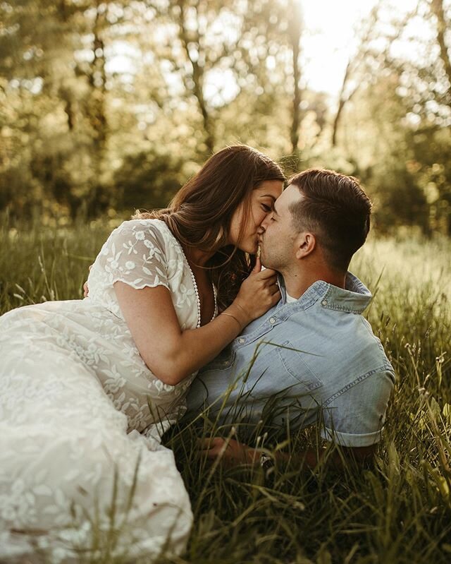 My soul needed this shoot!!! What an amazing way to get back to work😻 Ashley + Sam told me they were awkward as we were making our way to the location tonight???? Congrats to these two lovers on their sweet little girl who they&rsquo;ll be welcome i