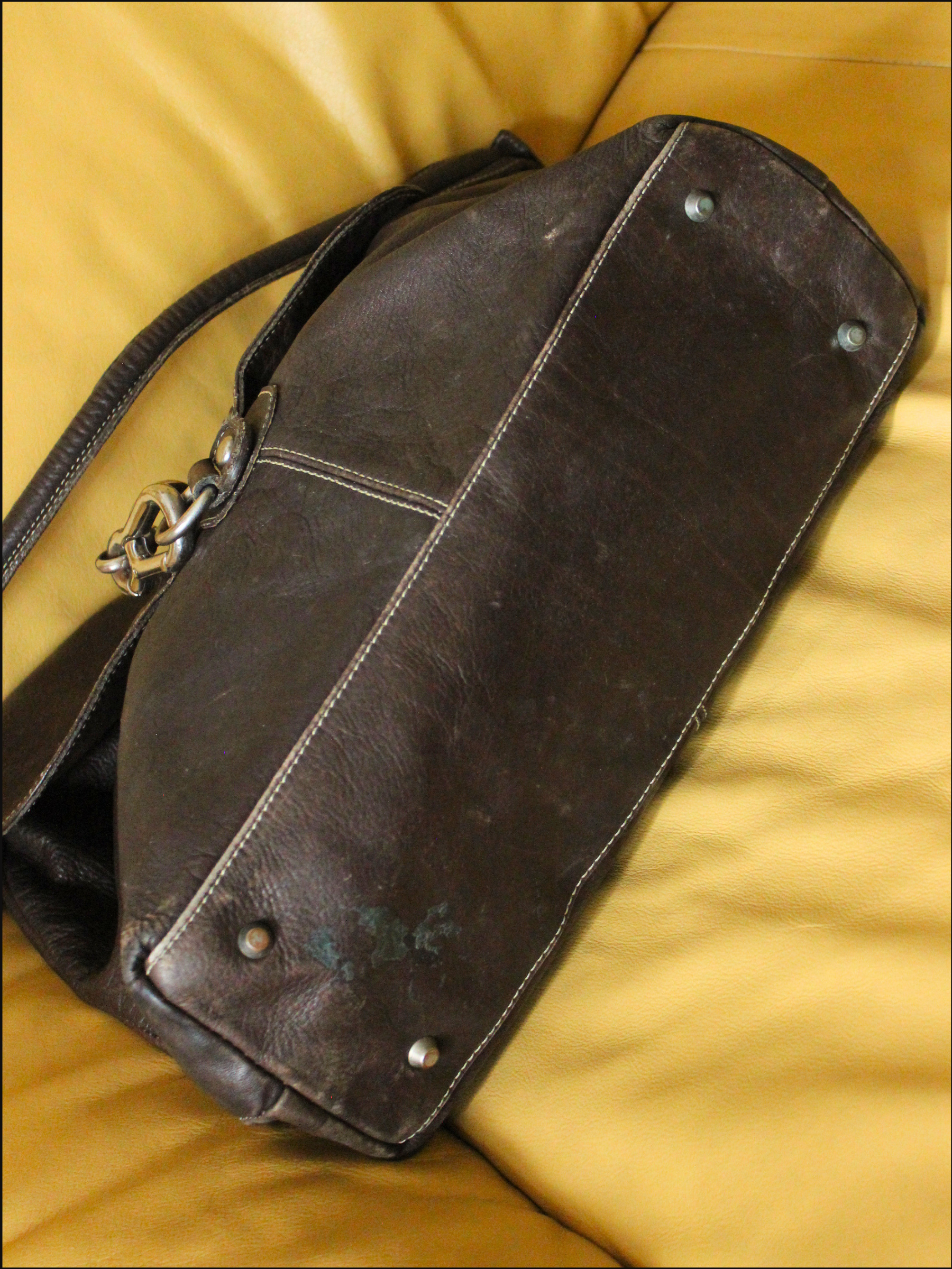 carabiner purse cover (5).png