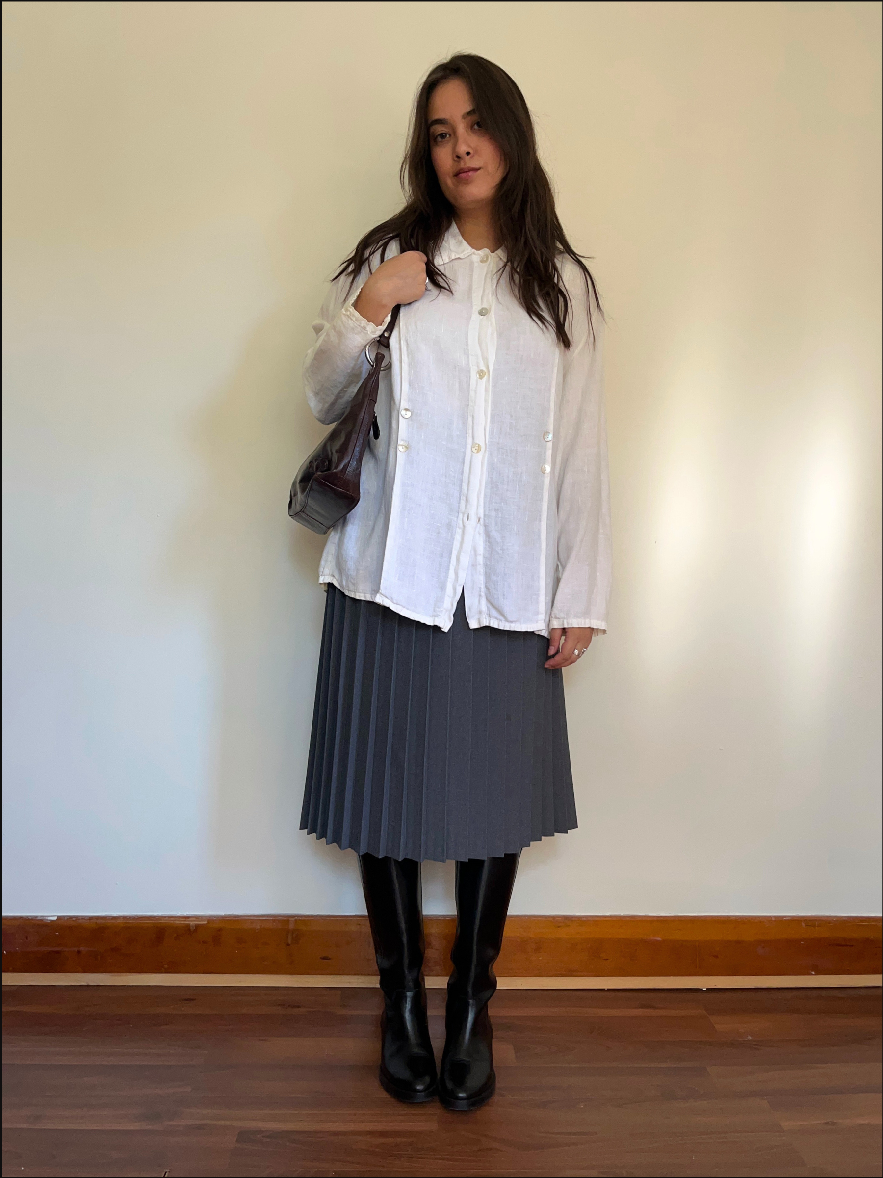linen smock shell button cover.png