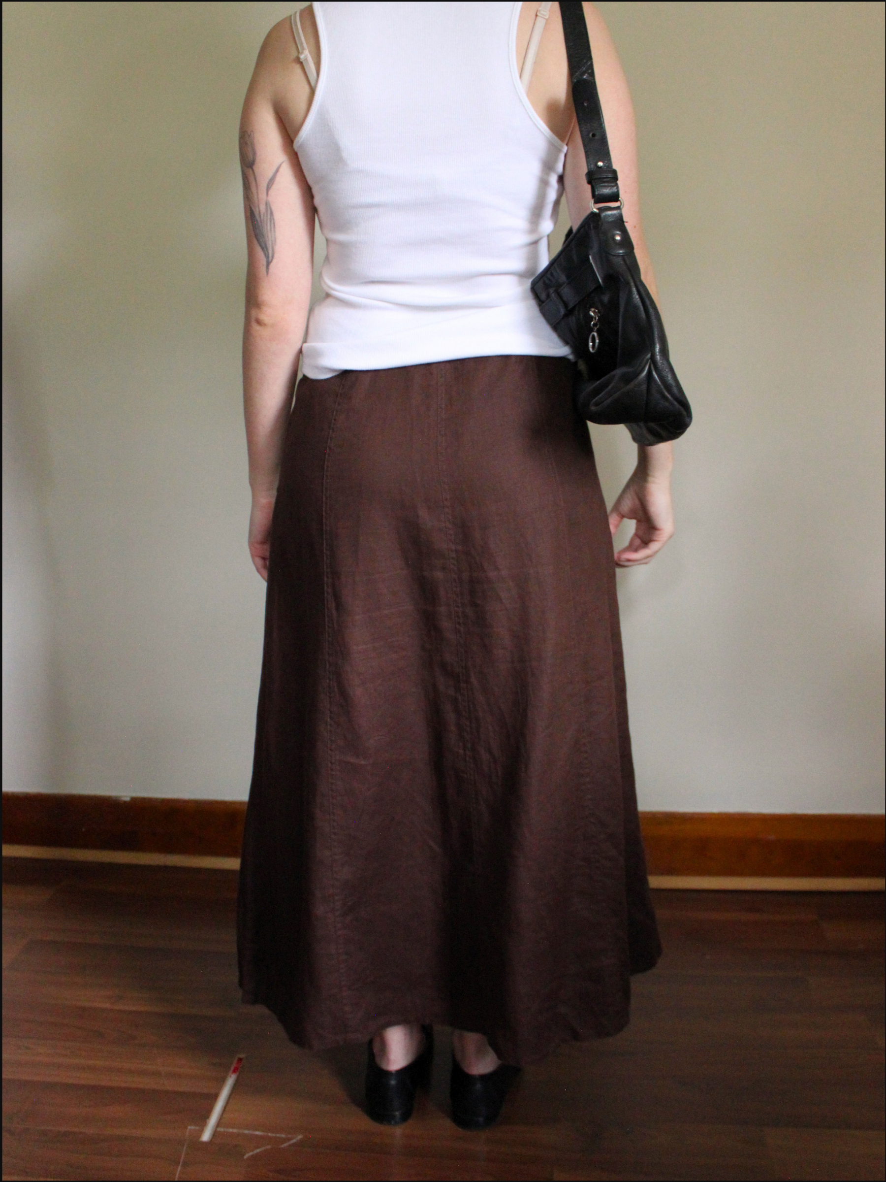 linen skirt cover (3).png
