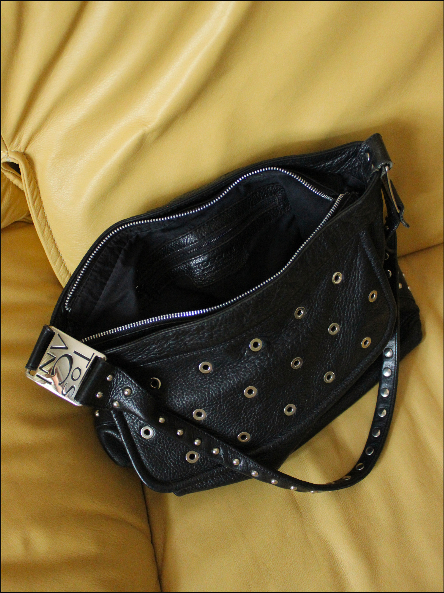 grommet bag cover (2).png