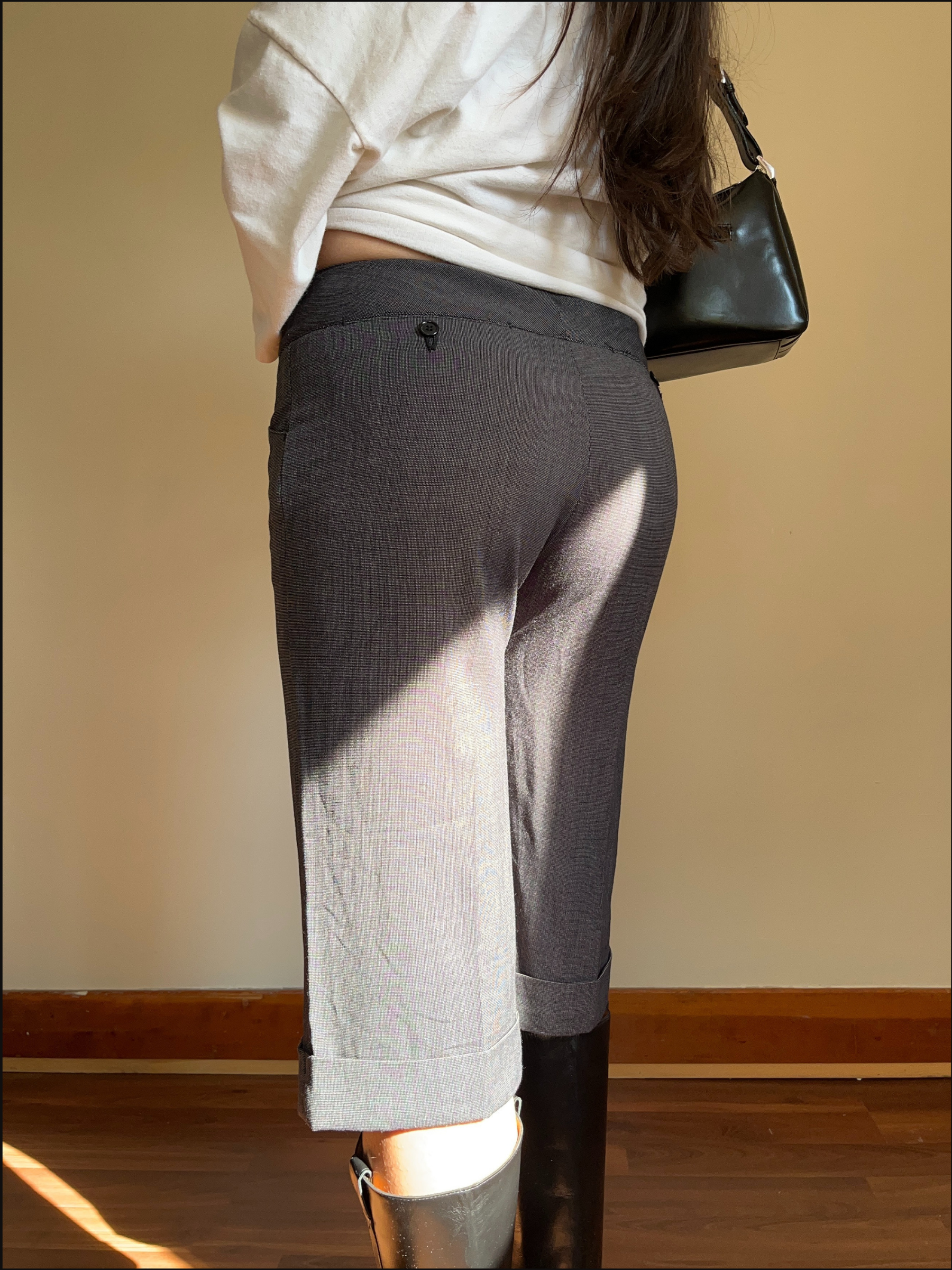 grey button capris cover (7).png