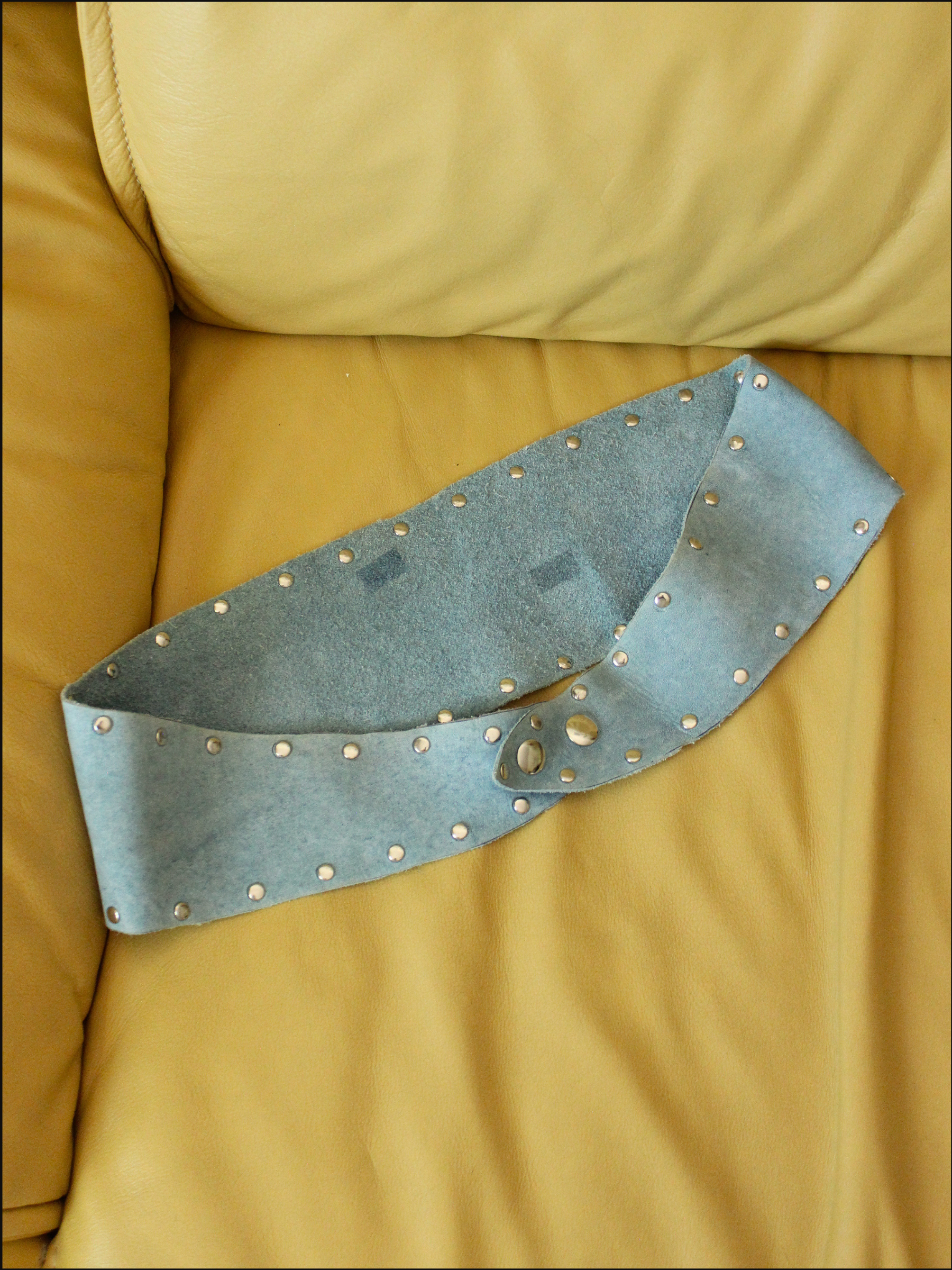 blue stud belt cover.png
