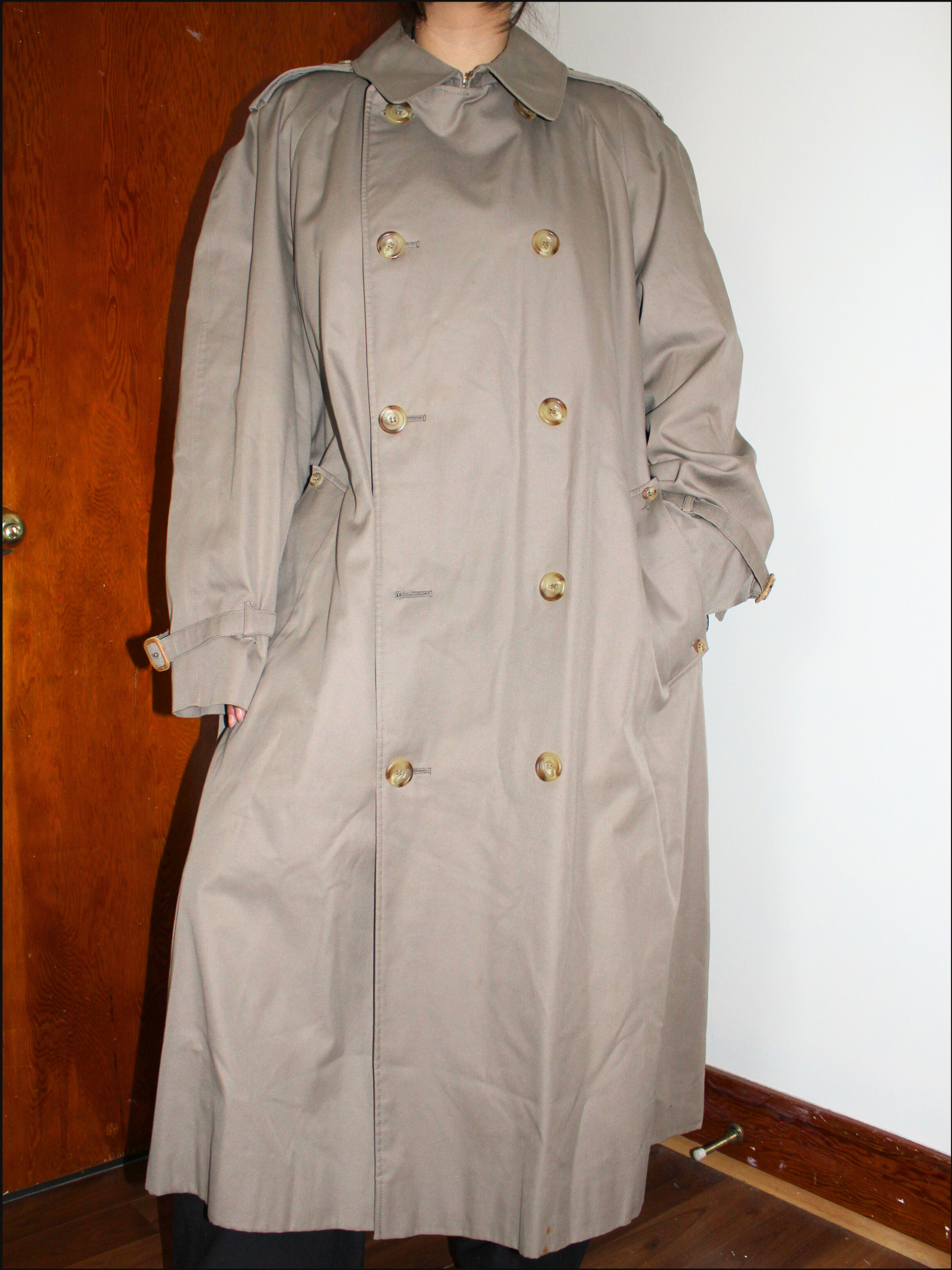 aquascutum trench cover (12).png