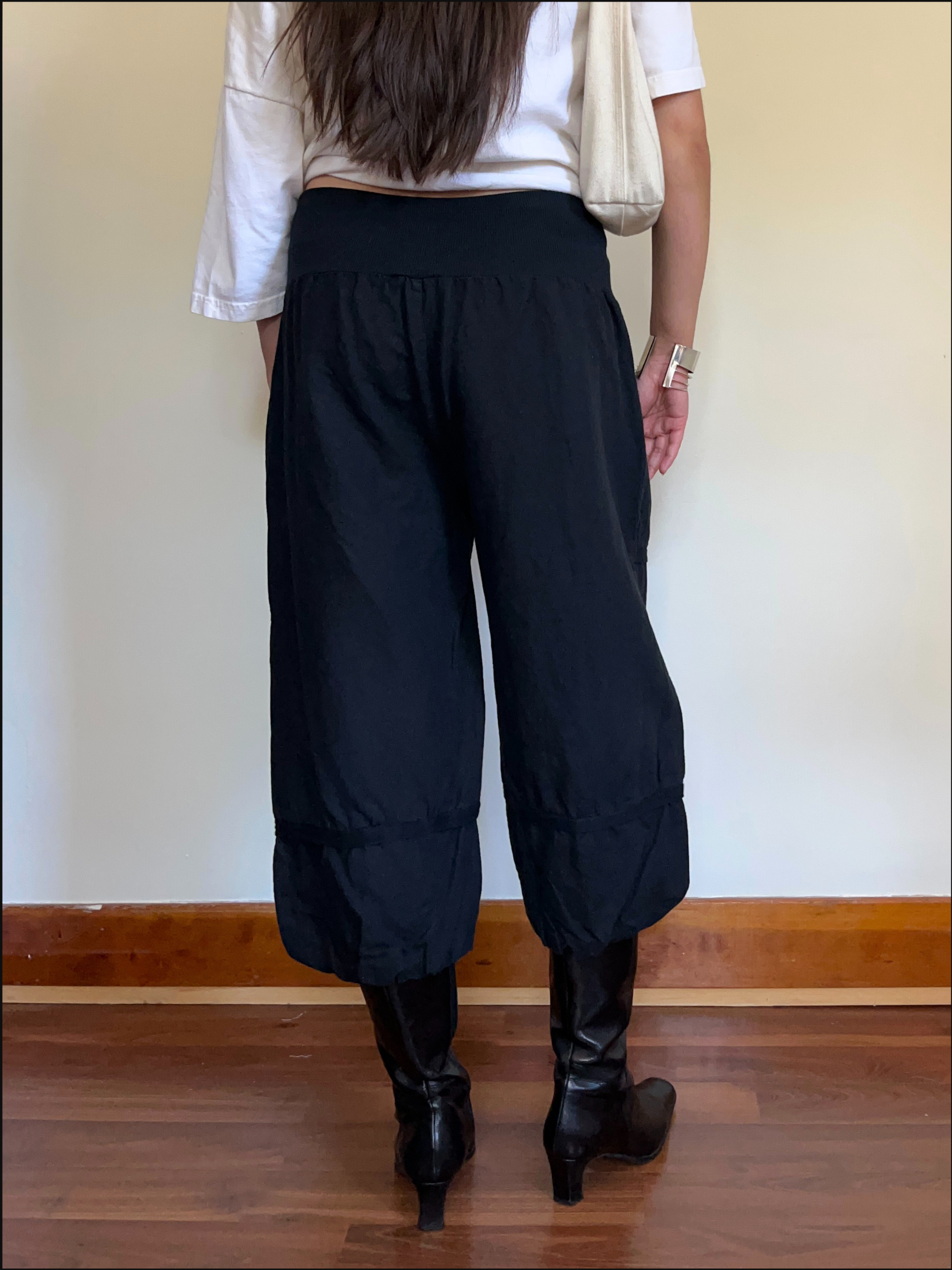 button bubble capris cover (5).png