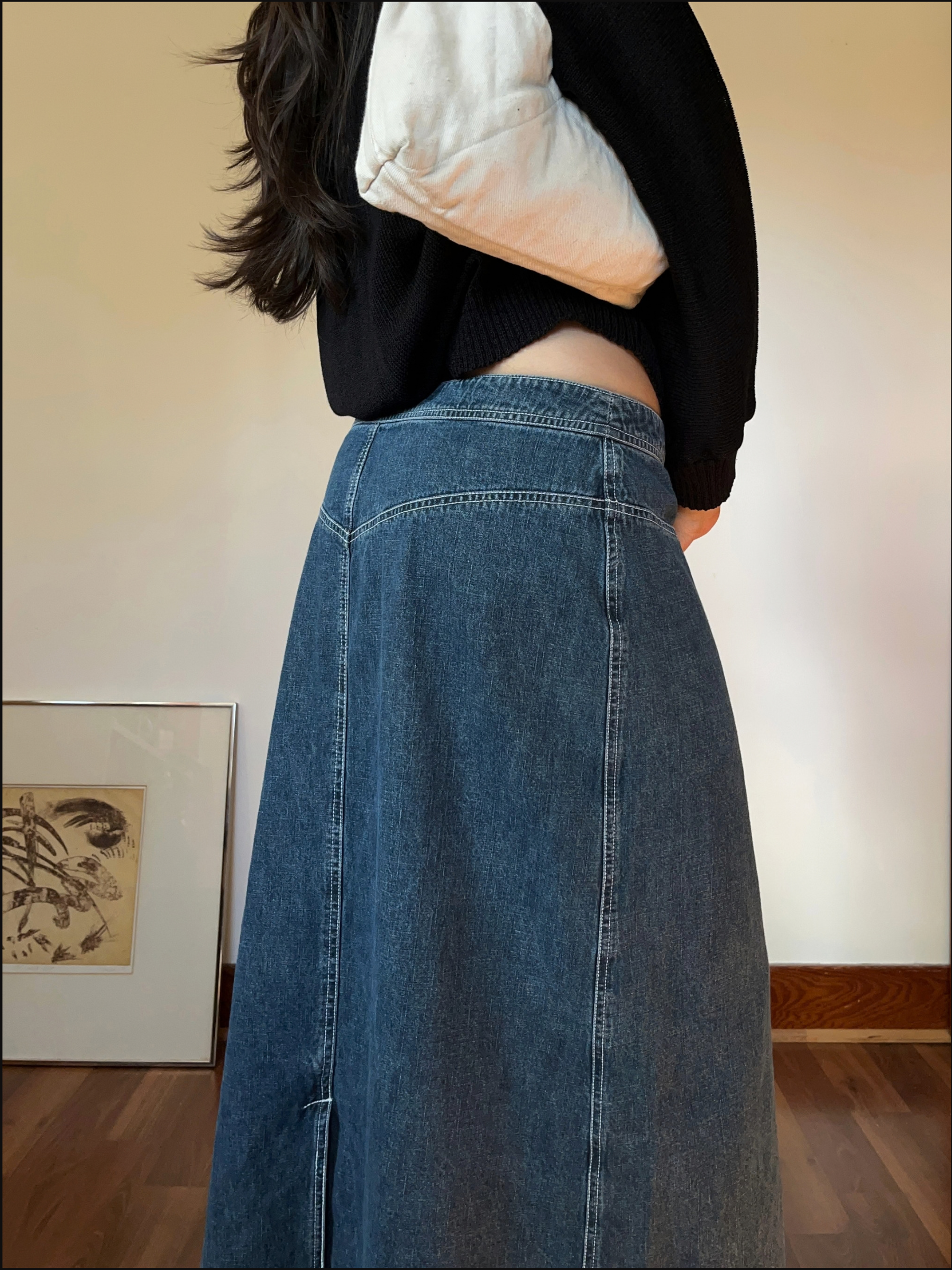 denim skirt cover (5).png