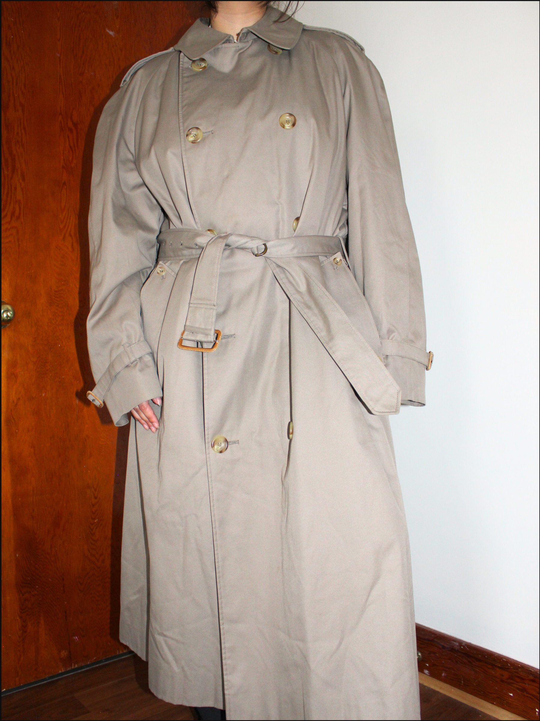 aquascutum trench cover (15).png