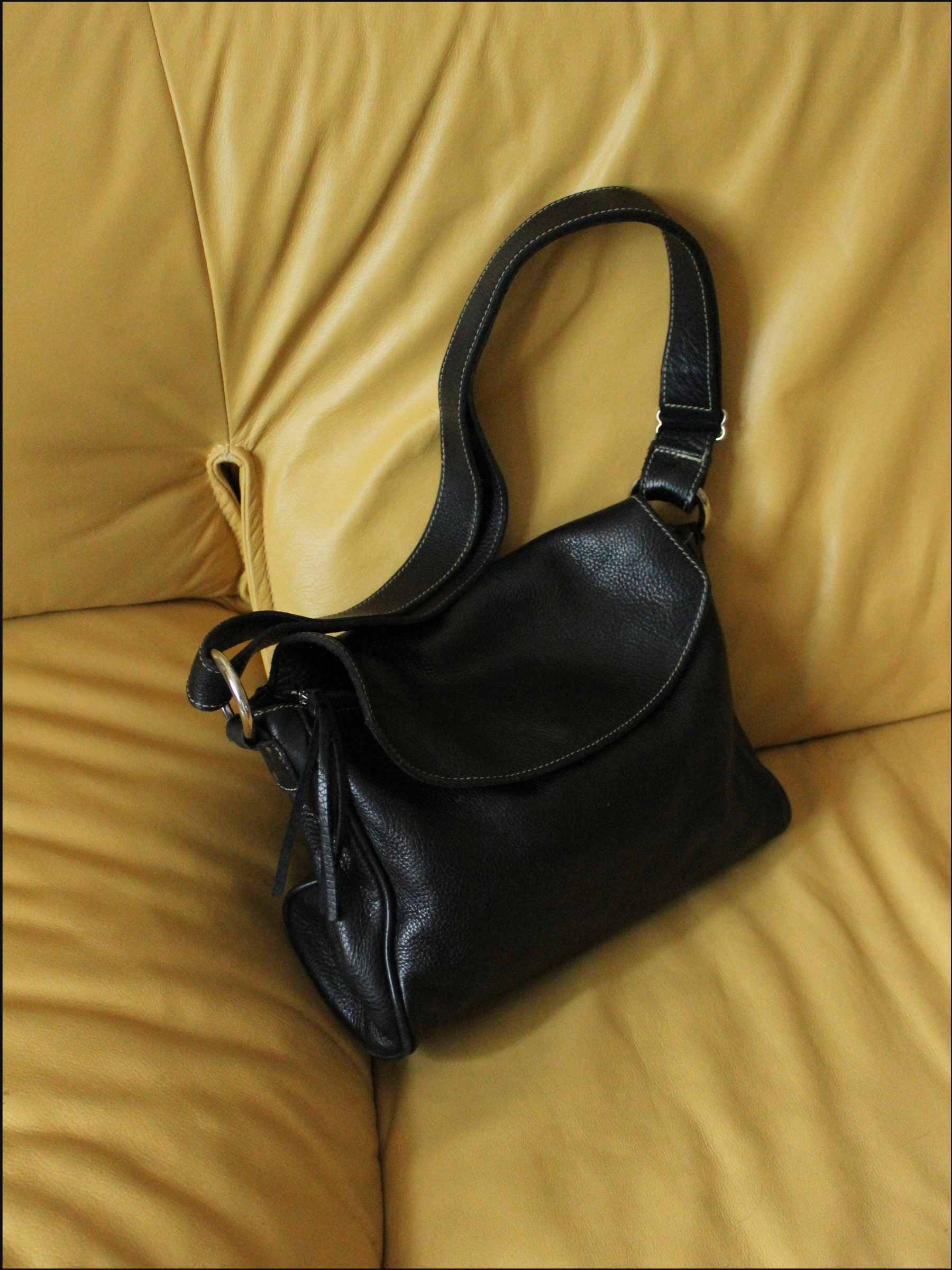 roots bag cover.png