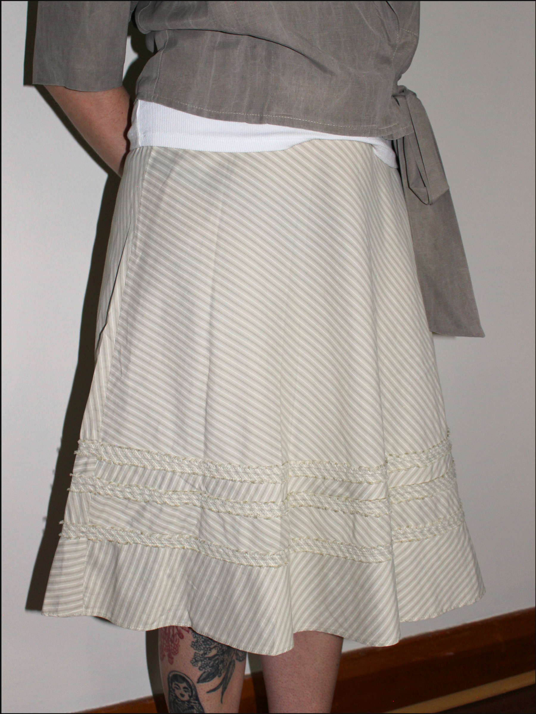 stripe skirt cover (8).png