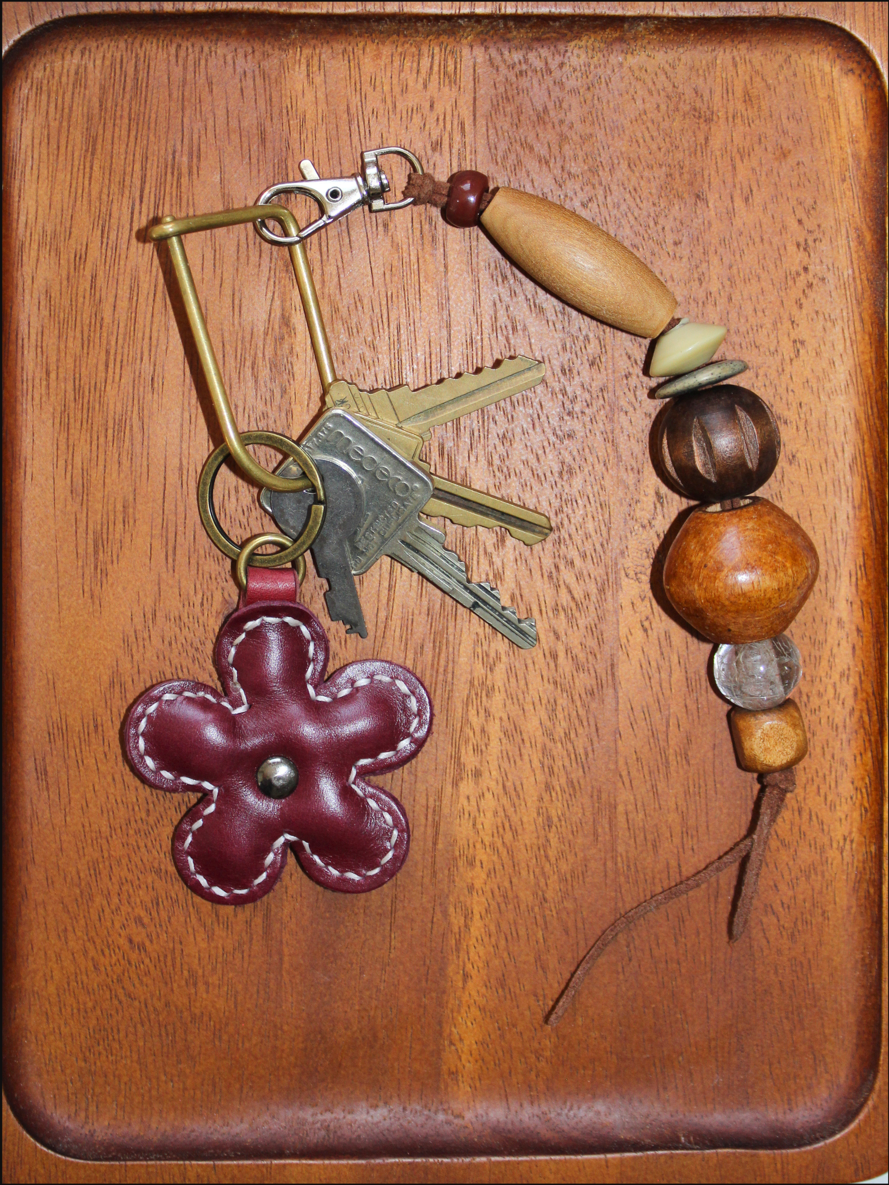 wine flower leather keychain cover.png
