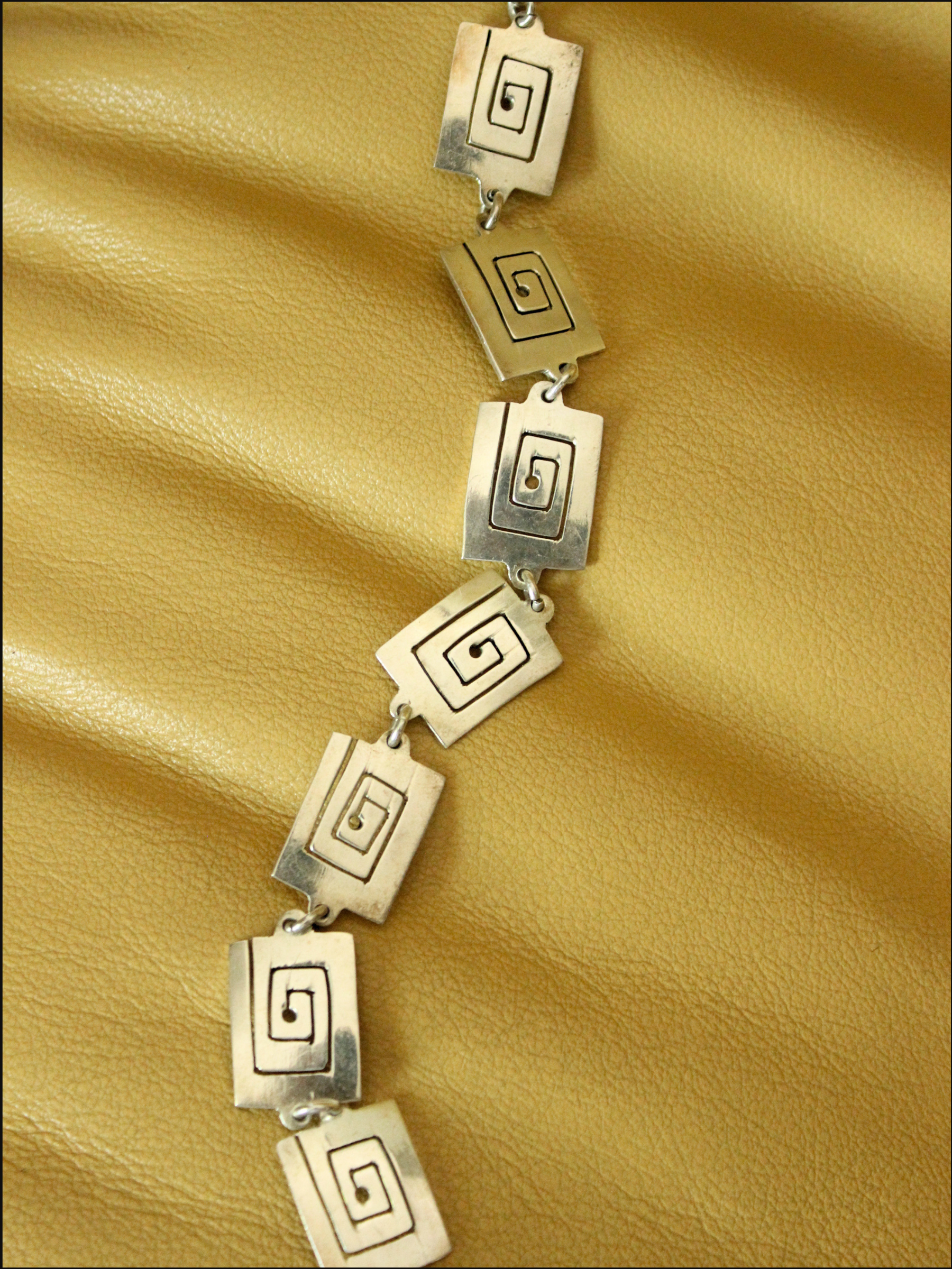 925 spiral bracelet cover (7).png