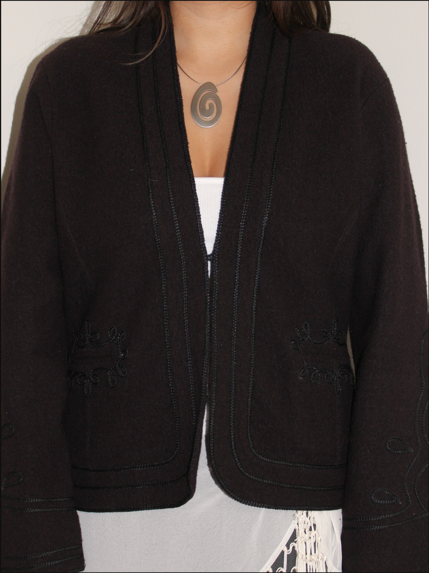 embroidered wool jacket cover (2).png