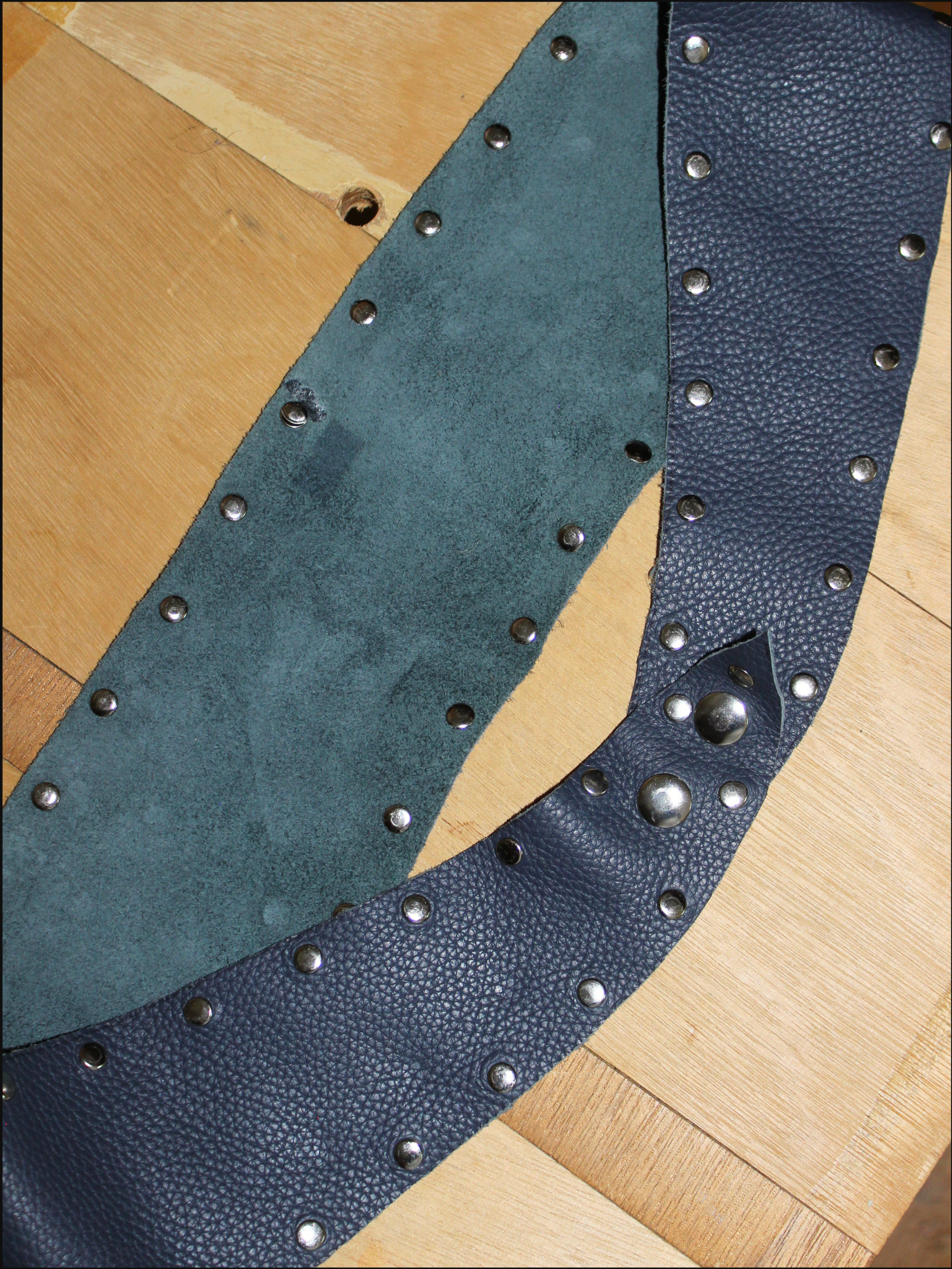 navy stud belt cover (3).png