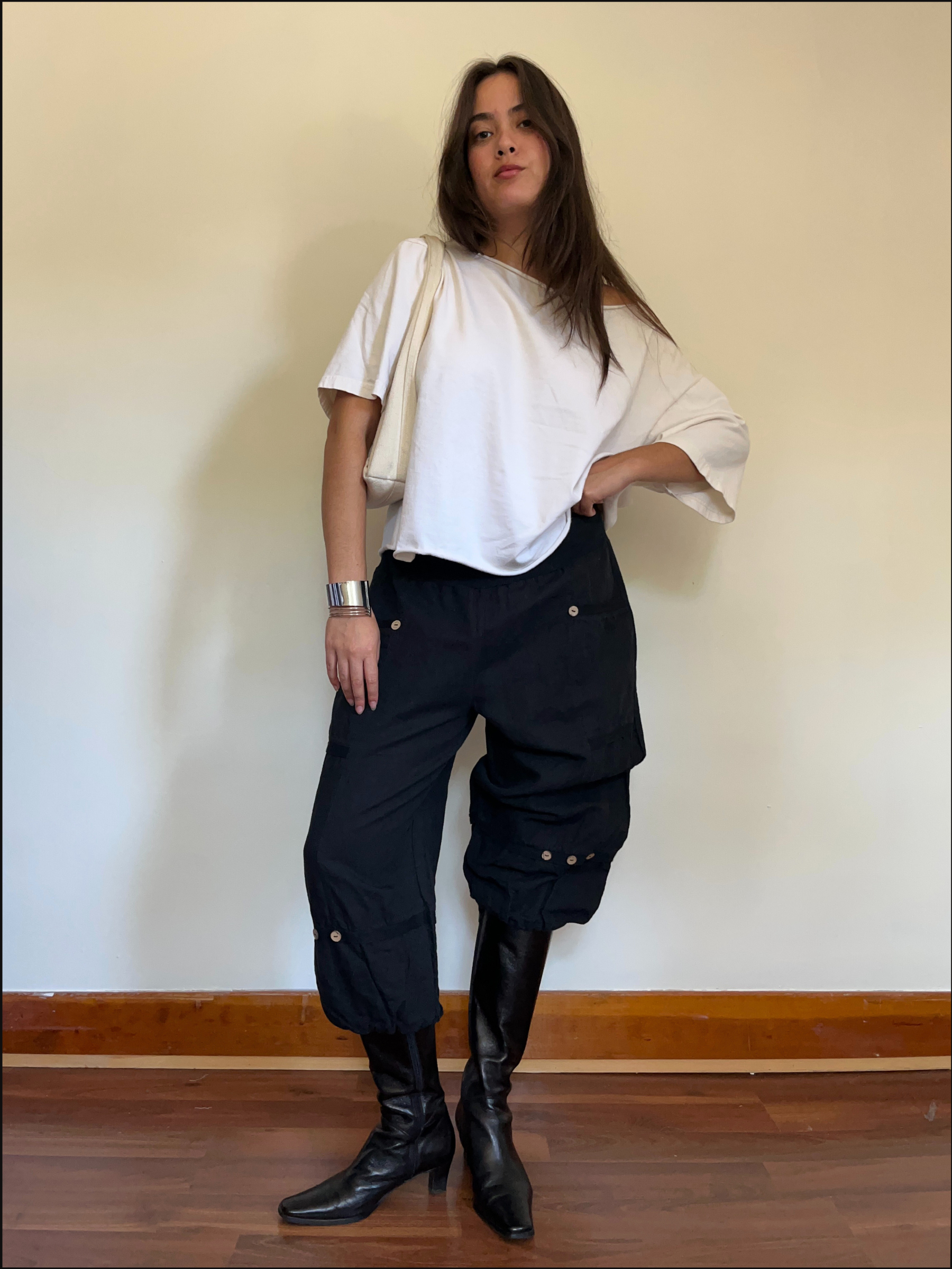 button bubble capris cover (4).png